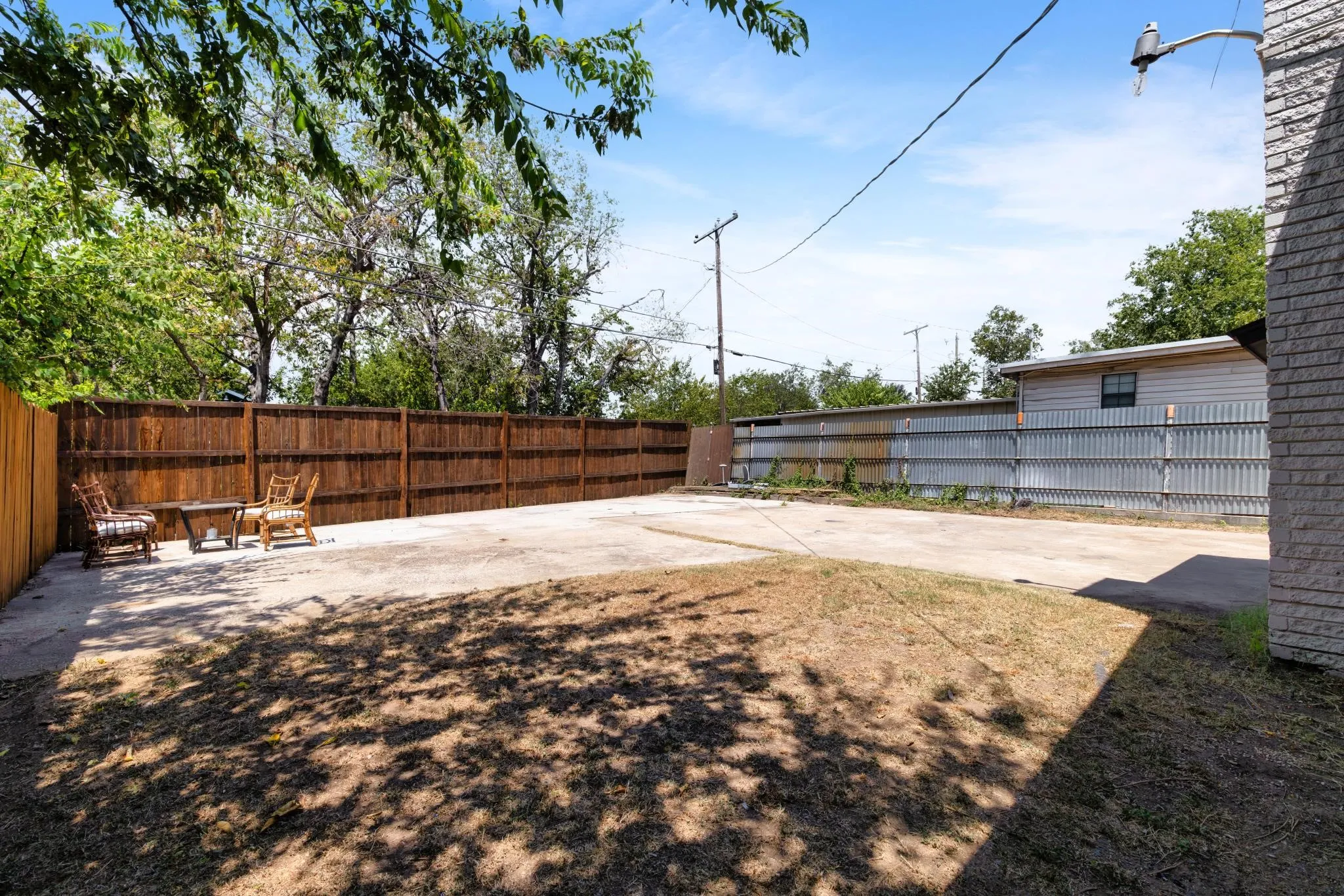 Single Family Residence For Sale in Tarrant County , 2915 Clinton Avenue, Fort Worth, Texas 76106, 3 Bedroom, 3 Bathroom, Garage spaces, 1,805 Sqft, built in 1965, mls#21356104, Real Estate Agent in Fort Worth, Homes For Sale in Tarrant county, Homes For Sale in Fort Worth, Realtor in Fort Worth Texas, Real Estate Brokerage Independent Realty Texas, Luminita Cordes Realtor