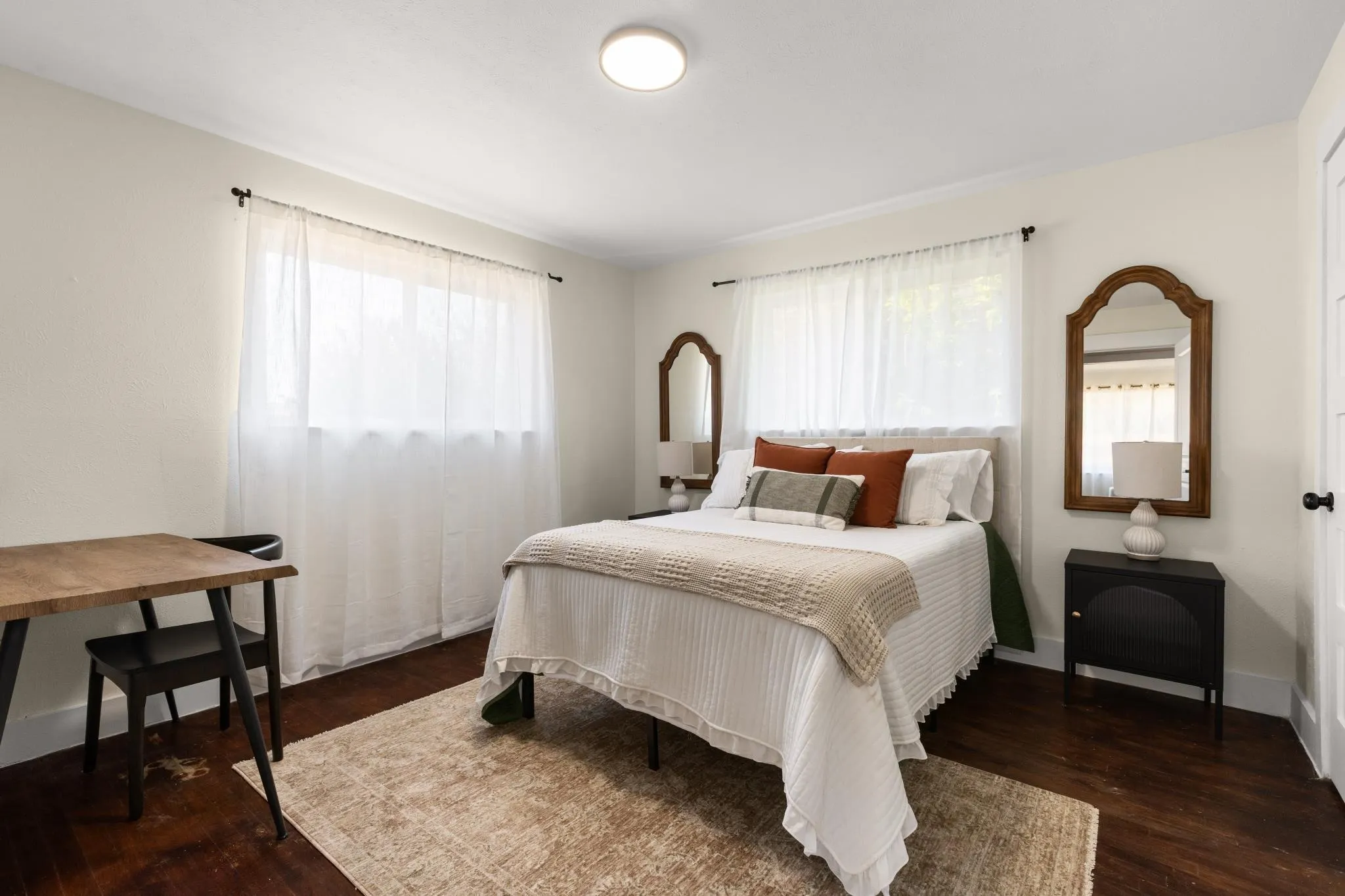 Single Family Residence For Sale in Tarrant County , 2915 Clinton Avenue, Fort Worth, Texas 76106, 3 Bedroom, 3 Bathroom, Garage spaces, 1,805 Sqft, built in 1965, mls#21356104, Real Estate Agent in Fort Worth, Homes For Sale in Tarrant county, Homes For Sale in Fort Worth, Realtor in Fort Worth Texas, Real Estate Brokerage Independent Realty Texas, Luminita Cordes Realtor