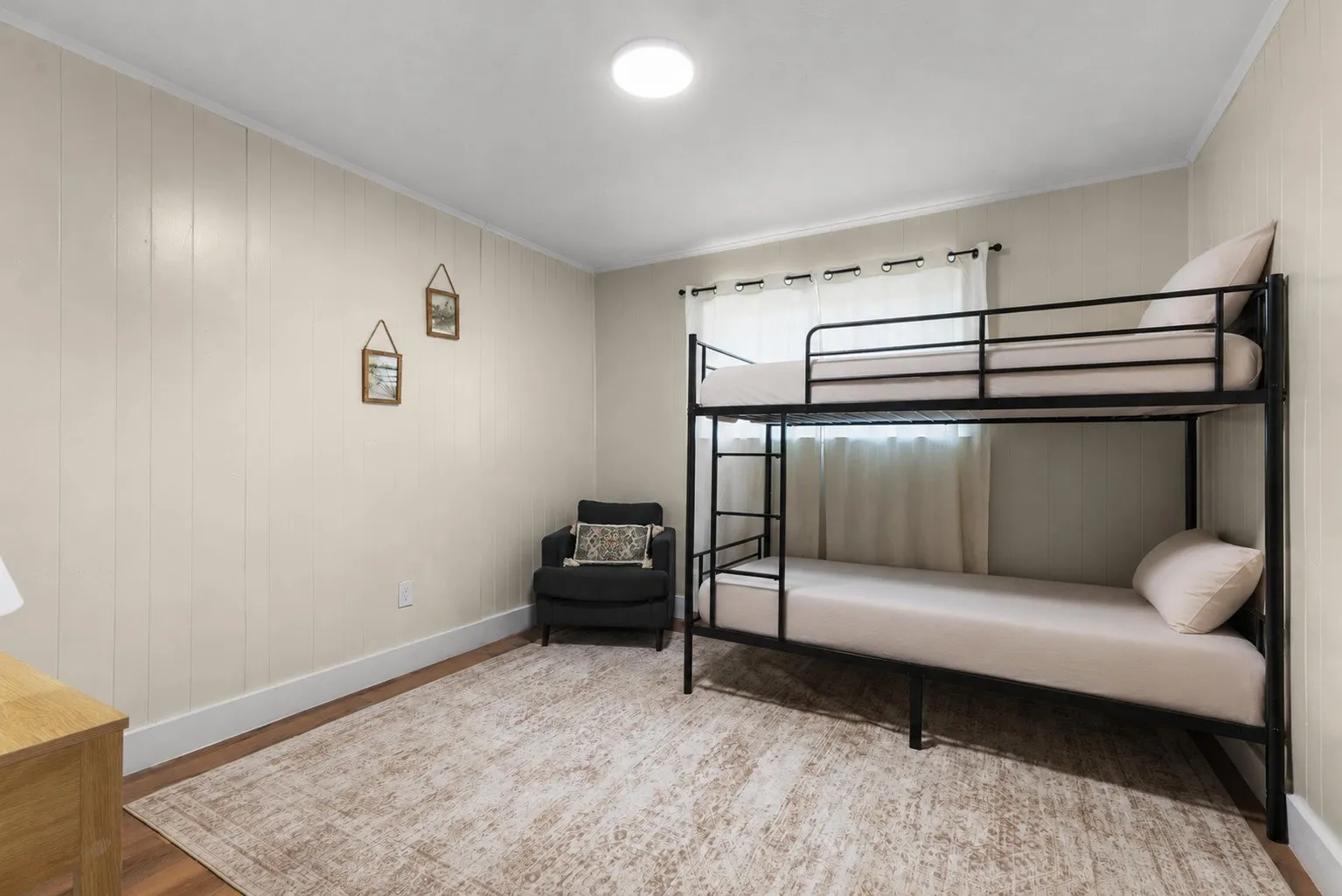 Single Family Residence For Sale in Tarrant County , 2915 Clinton Avenue, Fort Worth, Texas 76106, 3 Bedroom, 3 Bathroom, Garage spaces, 1,805 Sqft, built in 1965, mls#21356104, Real Estate Agent in Fort Worth, Homes For Sale in Tarrant county, Homes For Sale in Fort Worth, Realtor in Fort Worth Texas, Real Estate Brokerage Independent Realty Texas, Luminita Cordes Realtor