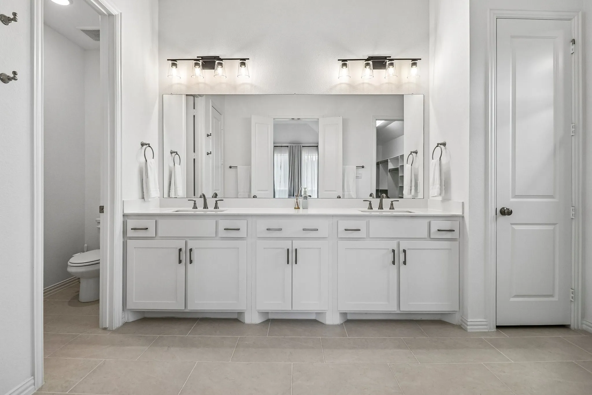Single Family Residence For Sale in Tarrant County , 459 Peppercress Lane, Haslet, Texas 76052, 4 Bedroom, 3 Bathroom, 2 Garage spaces, 2,650 Sqft, built in 2023, mls#21348958, Real Estate Agent in Haslet, Homes For Sale in Tarrant county, Homes For Sale in Haslet, Realtor in Haslet Texas, Real Estate Brokerage Independent Realty Texas, Luminita Cordes Realtor