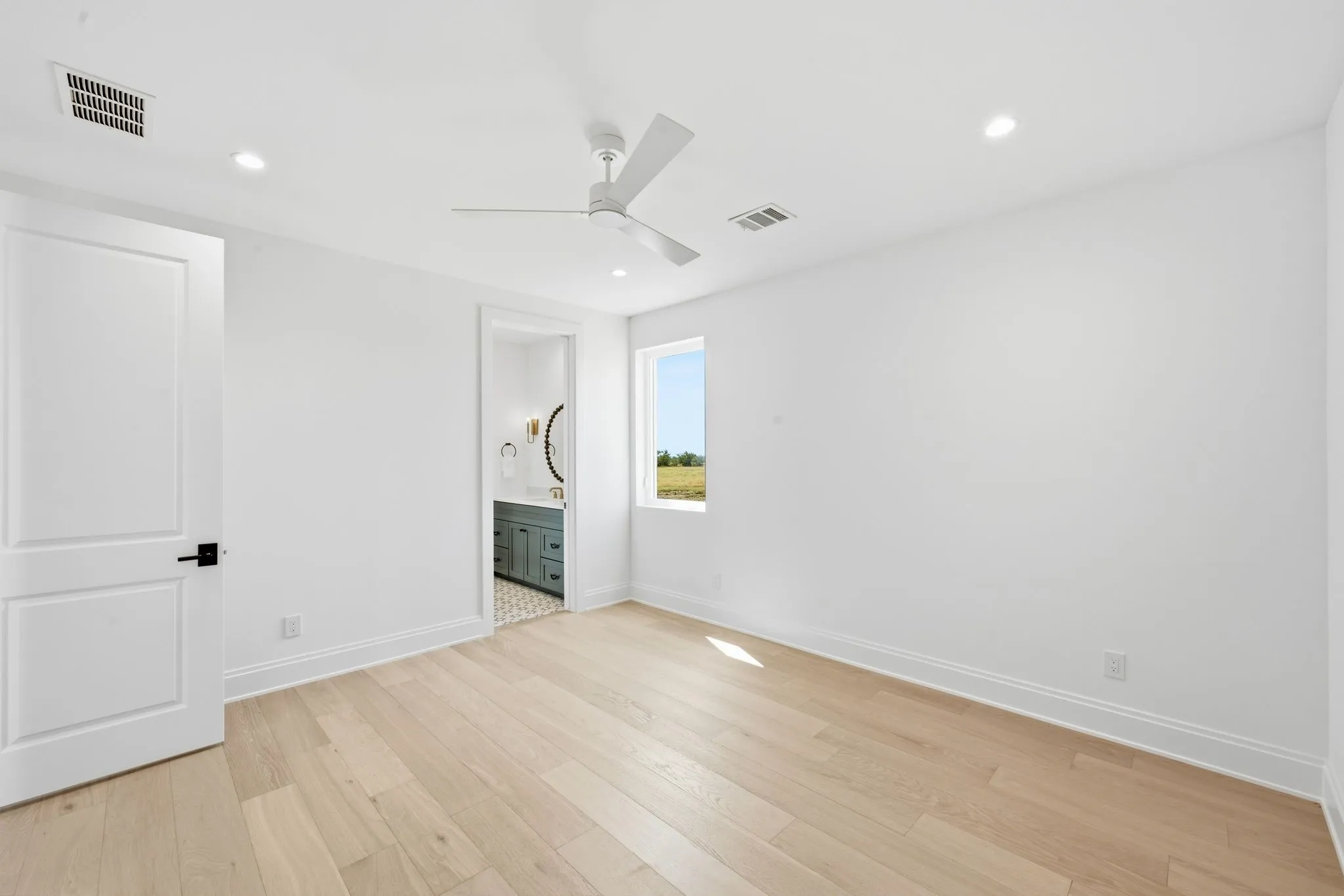 Single Family Residence For Sale in Denton County , 920 Waters Edge, Sanger, Texas 76266, 4 Bedroom, 5 Bathroom, 3 Garage spaces, 4,190 Sqft, built in 2026, mls#21356318, Real Estate Agent in Sanger, Homes For Sale in Denton county, Homes For Sale in Sanger, Realtor in Sanger Texas, Real Estate Brokerage Independent Realty Texas, Luminita Cordes Realtor
