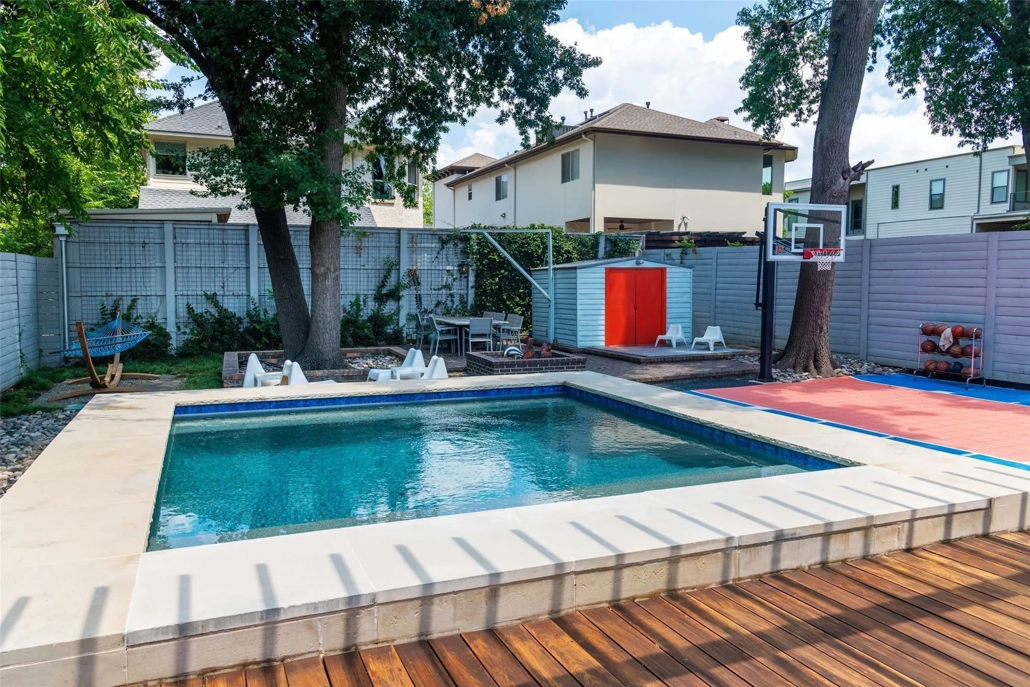 Single Family Residence For Rent in Dallas County , 4231 Merrell, Dallas, Texas 75229, 3 Bedroom, 2 Bathroom, 1 Garage spaces, 1,571 Sqft, built in 1952, mls#21356341, Real Estate Agent in Dallas, Homes For Rent in Dallas county, Homes For Rent in Dallas, Realtor in Dallas Texas, Real Estate Brokerage Independent Realty Texas, Luminita Cordes Realtor