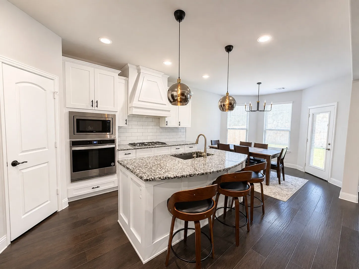 Single Family Residence For Rent in Tarrant County , 4852 Purlieu Drive, Fort Worth, Texas 76244, 4 Bedroom, 3 Bathroom, 2 Garage spaces, 2,810 Sqft, built in 2021, mls#21356346, Real Estate Agent in Fort Worth, Homes For Rent in Tarrant county, Homes For Rent in Fort Worth, Realtor in Fort Worth Texas, Real Estate Brokerage Independent Realty Texas, Luminita Cordes Realtor