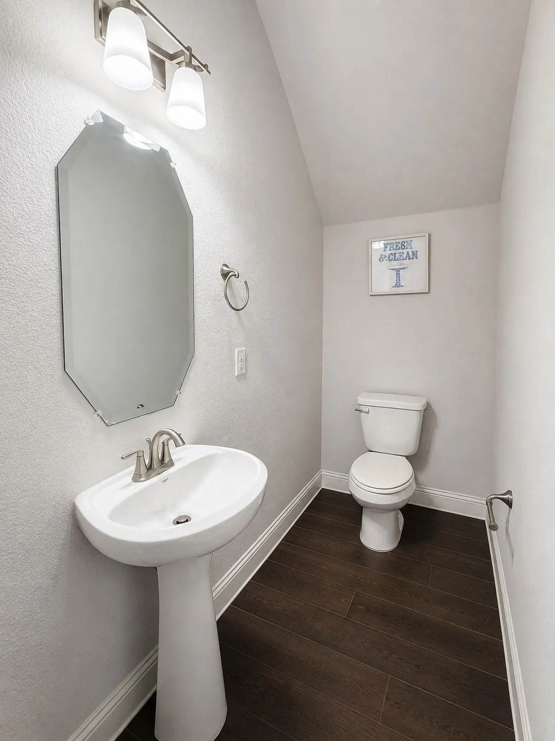Single Family Residence For Rent in Tarrant County , 4852 Purlieu Drive, Fort Worth, Texas 76244, 4 Bedroom, 3 Bathroom, 2 Garage spaces, 2,810 Sqft, built in 2021, mls#21356346, Real Estate Agent in Fort Worth, Homes For Rent in Tarrant county, Homes For Rent in Fort Worth, Realtor in Fort Worth Texas, Real Estate Brokerage Independent Realty Texas, Luminita Cordes Realtor