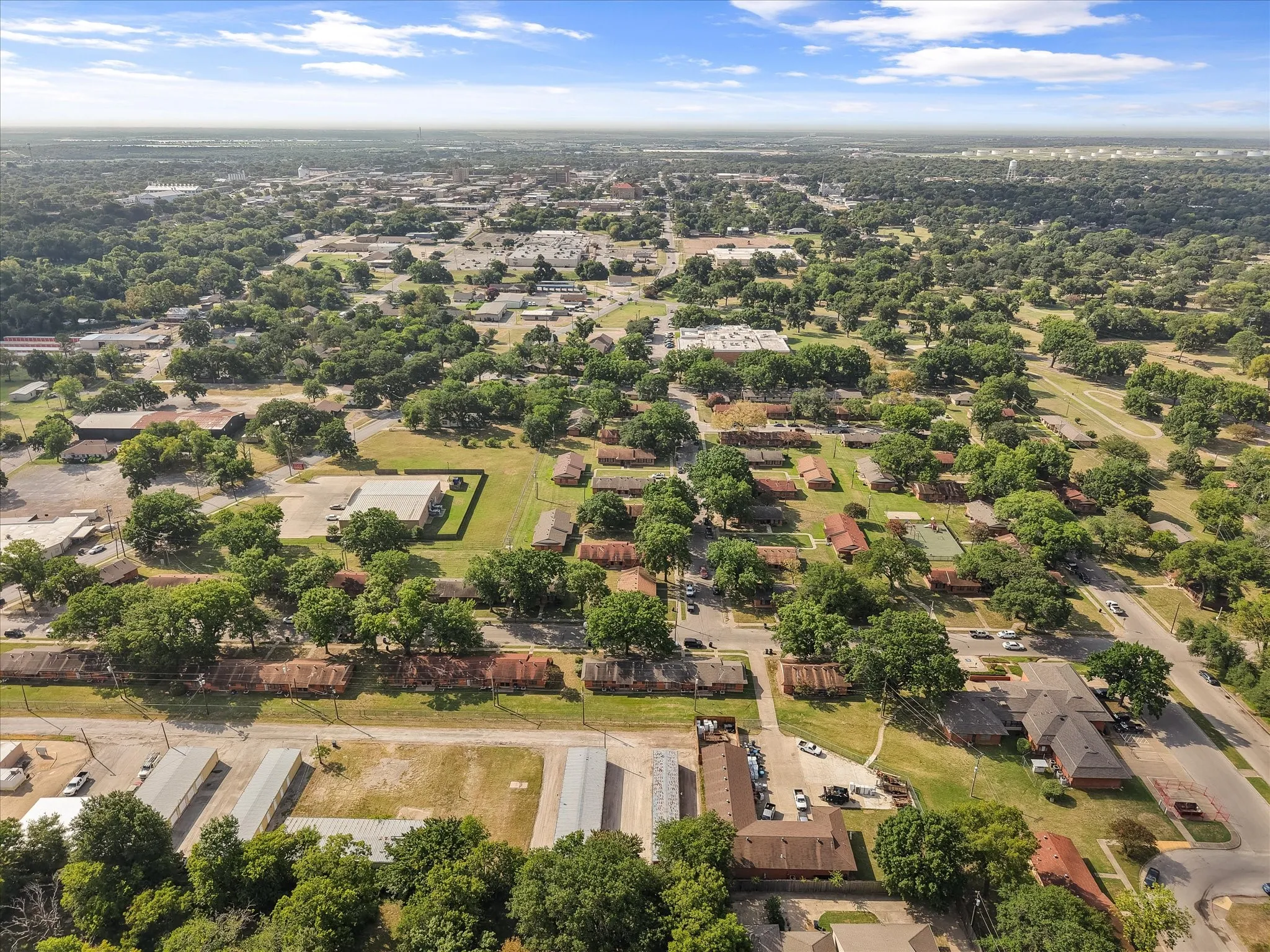 Business For Sale in Navarro County , 124 Brooks Avenue, Corsicana, Texas 75110, 0, 0, Garage spaces, 3,600 Sqft, built in 1977, mls#21353923, Real Estate Agent in Corsicana, Homes For Sale in Navarro county, Homes For Sale in Corsicana, Realtor in Corsicana Texas, Real Estate Brokerage Independent Realty Texas, Luminita Cordes Realtor