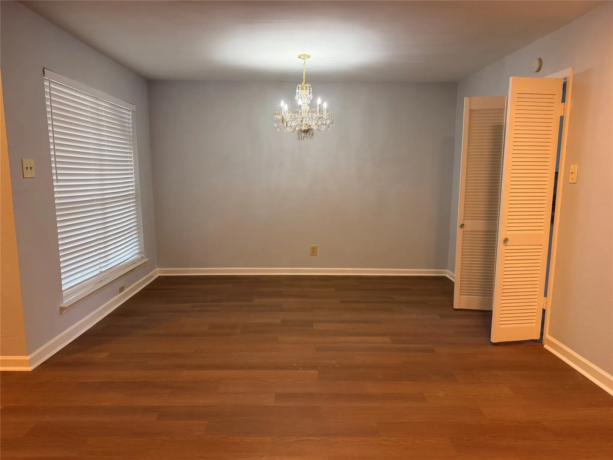 Condominium For Rent in Dallas County , 10650 Steppington Drive 101, Dallas, Texas 75230, 2 Bedroom, 2 Bathroom, Garage spaces, 1,197 Sqft, built in 1979, mls#21356385, Real Estate Agent in Dallas, Homes For Rent in Dallas county, Homes For Rent in Dallas, Realtor in Dallas Texas, Real Estate Brokerage Independent Realty Texas, Luminita Cordes Realtor