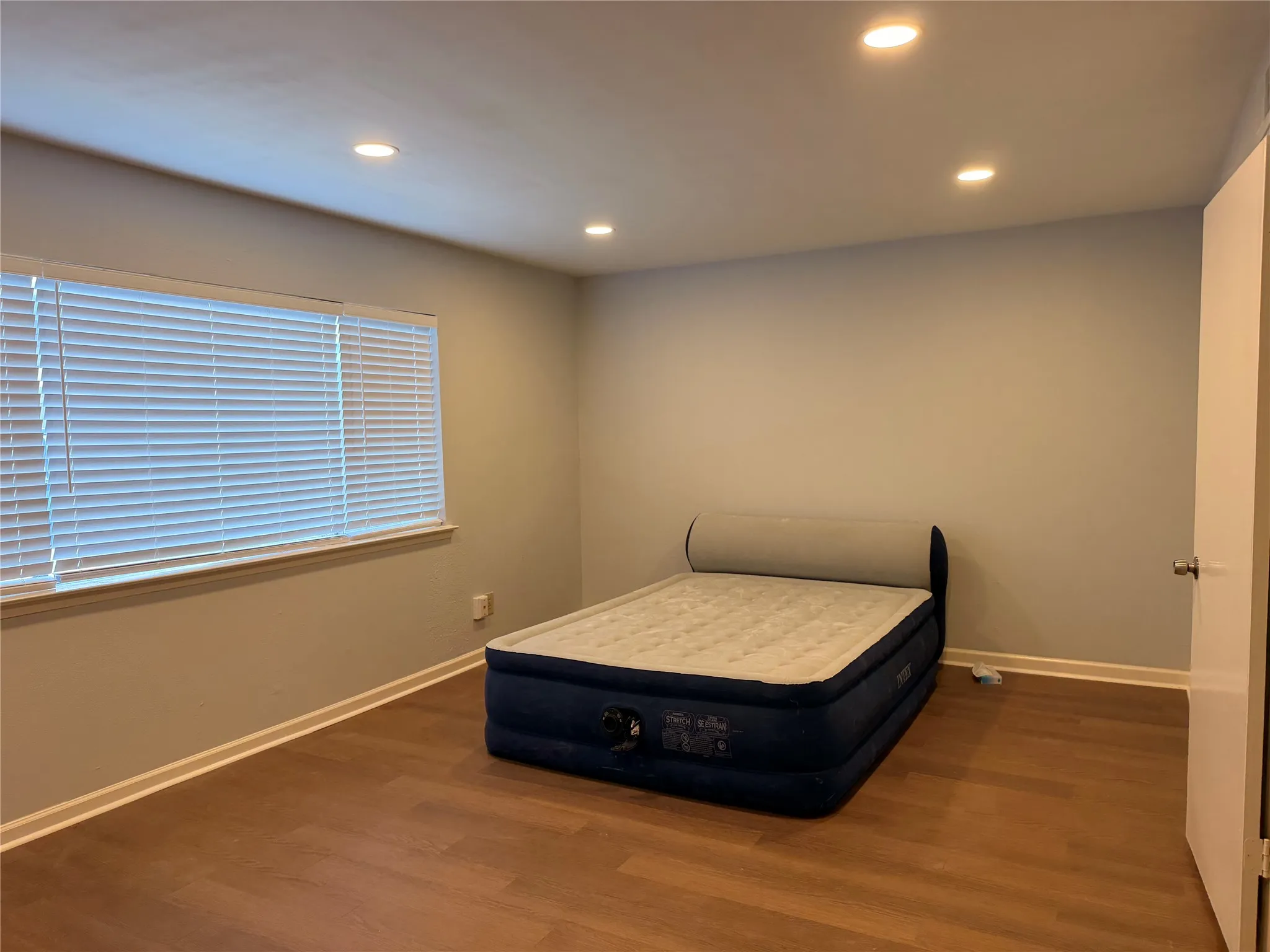 Condominium For Rent in Dallas County , 10650 Steppington Drive 101, Dallas, Texas 75230, 2 Bedroom, 2 Bathroom, Garage spaces, 1,197 Sqft, built in 1979, mls#21356385, Real Estate Agent in Dallas, Homes For Rent in Dallas county, Homes For Rent in Dallas, Realtor in Dallas Texas, Real Estate Brokerage Independent Realty Texas, Luminita Cordes Realtor