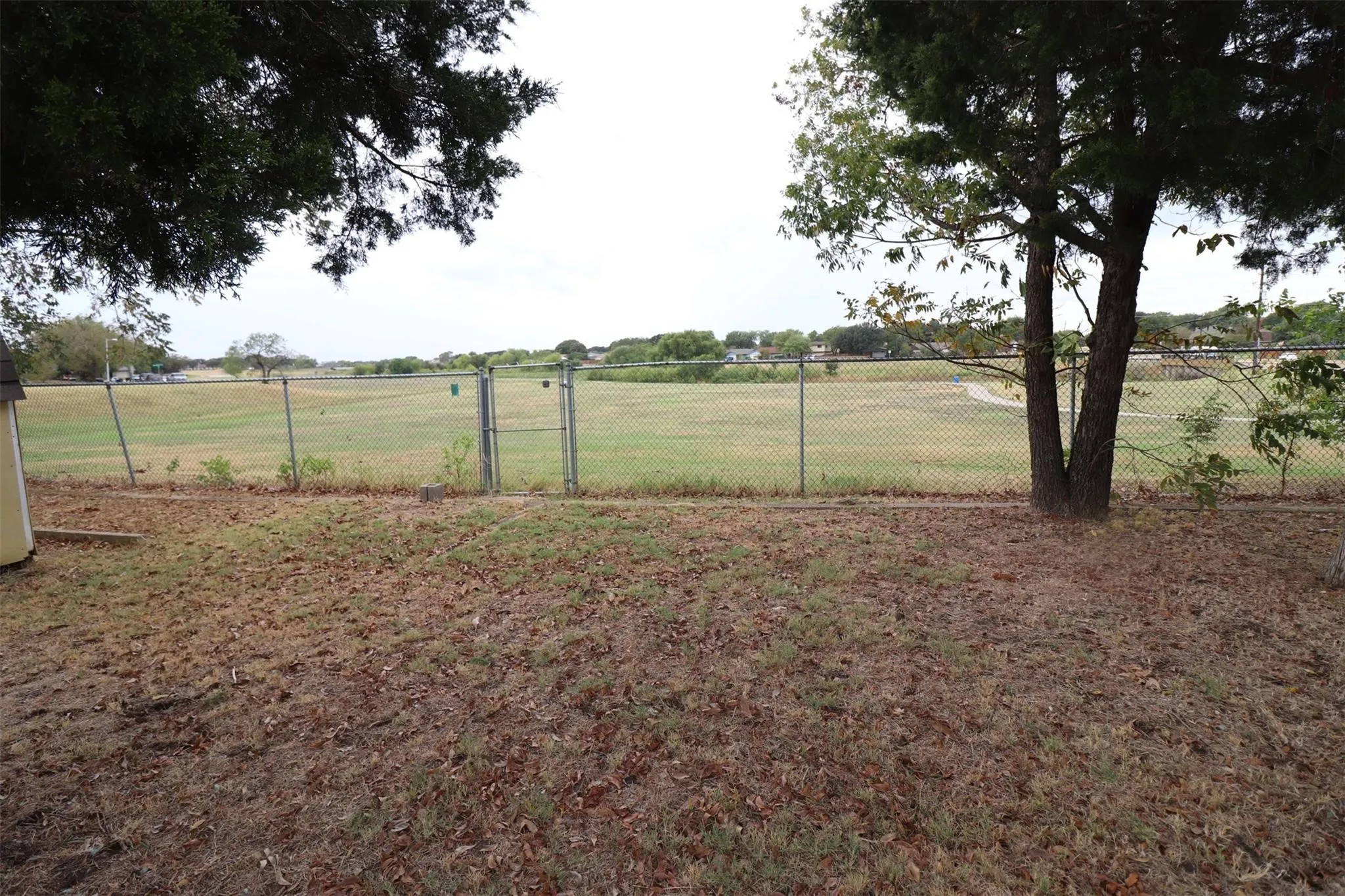 Single Family Residence For Rent in Denton County , 2002 Victoria Road, Carrollton, Texas 75007, 3 Bedroom, 2 Bathroom, 2 Garage spaces, 1,503 Sqft, built in 1974, mls#21356387, Real Estate Agent in Carrollton, Homes For Rent in Denton county, Homes For Rent in Carrollton, Realtor in Carrollton Texas, Real Estate Brokerage Independent Realty Texas, Luminita Cordes Realtor