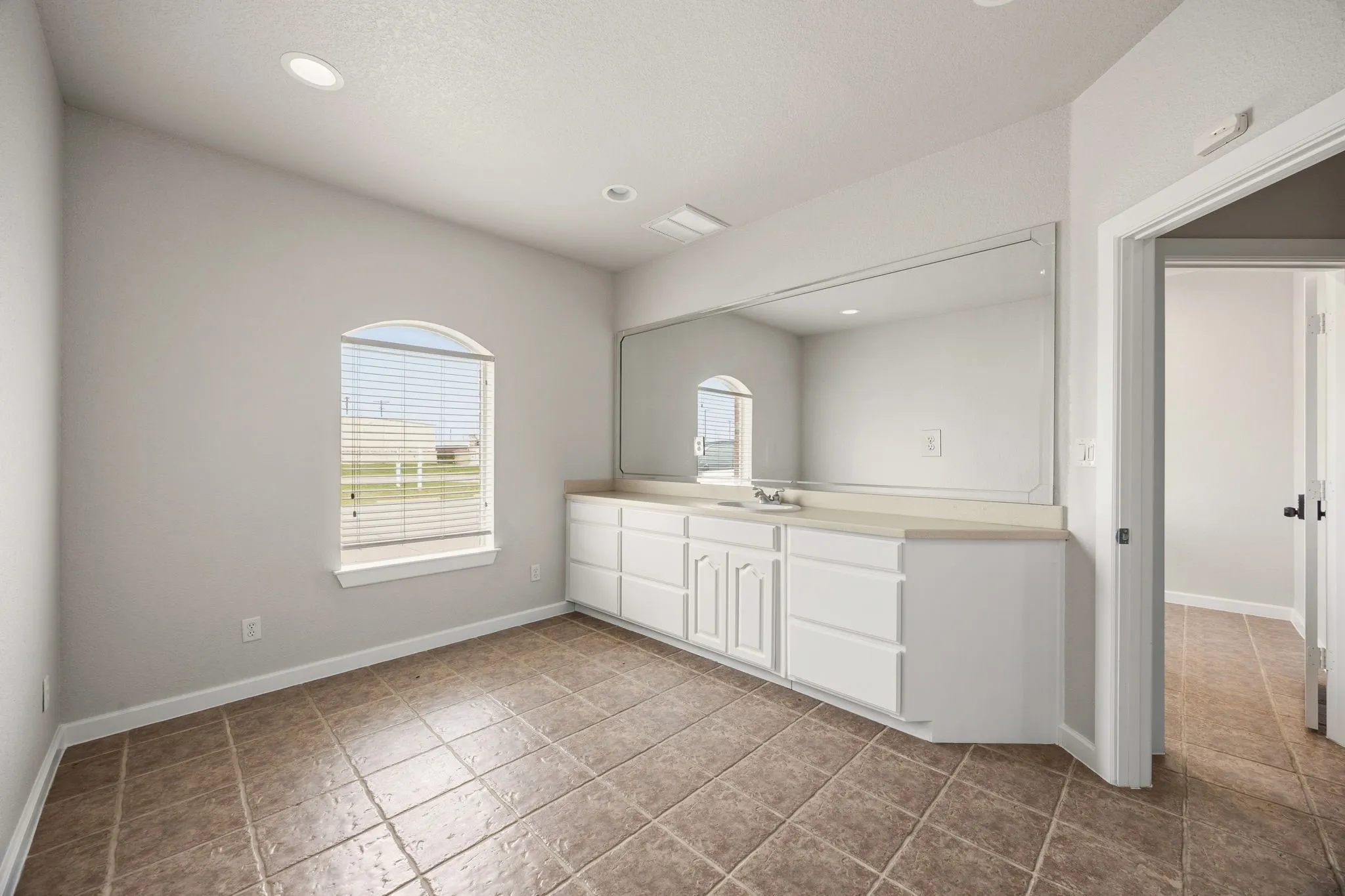 Office For Sale in Wise County , 401 Center Court Drive, Bridgeport, Texas 76426, 0, 0, Garage spaces, 0 Sqft, built in 2001, Price $575,000, mls#21356051, Real Estate Agent in Bridgeport, Homes For Sale in Wise county, Homes For Sale in Bridgeport, Realtor in Bridgeport Texas, Real Estate Brokerage Independent Realty Texas, Luminita Cordes Realtor