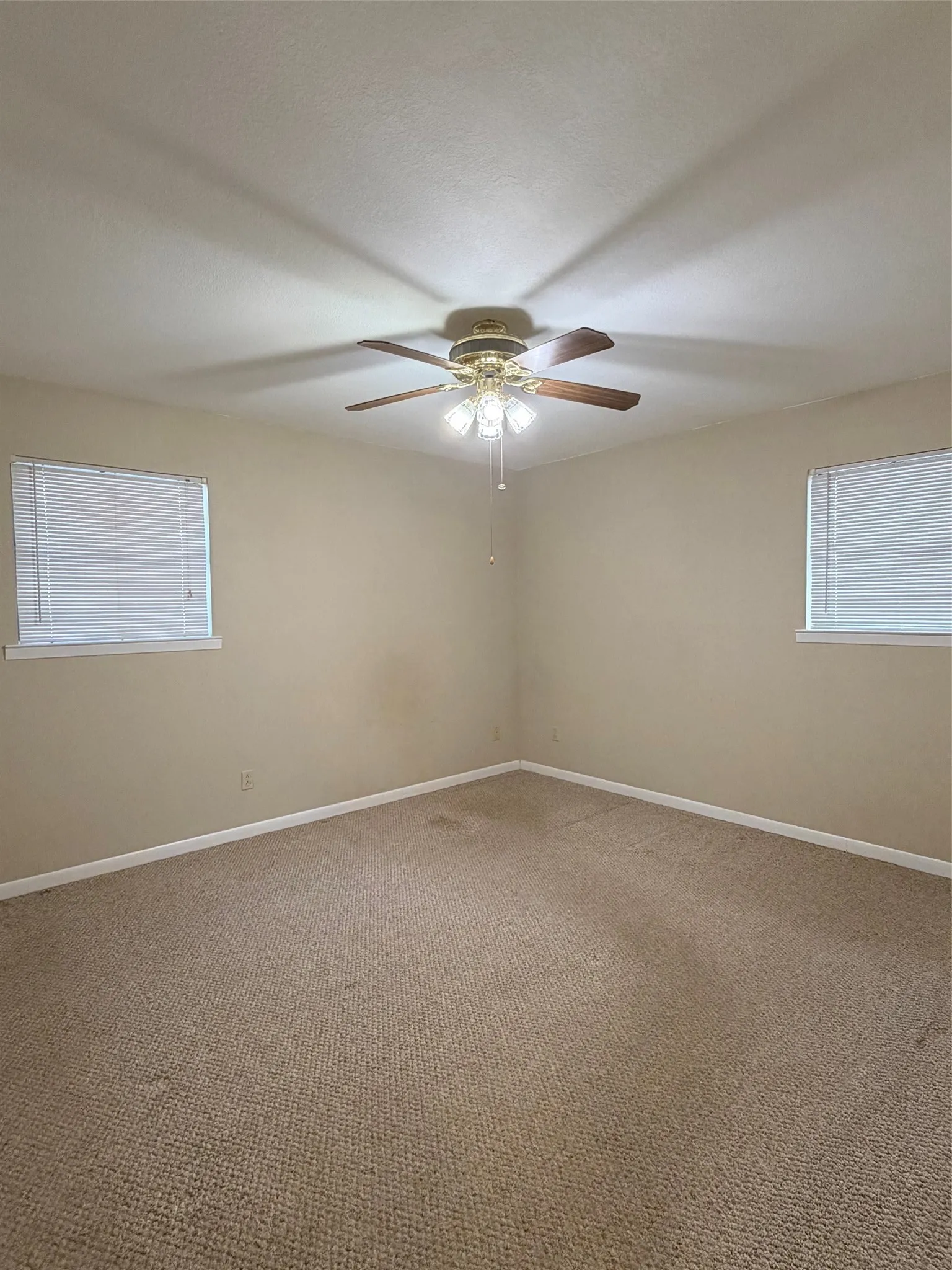 Single Family Residence For Sale in Comanche County , 105 W Elm Street, Gustine, Texas 76455, 2 Bedroom, 2 Bathroom, 1 Garage spaces, 1,324 Sqft, built in 1980, mls#21356371, Real Estate Agent in Gustine, Homes For Sale in Comanche county, Homes For Sale in Gustine, Realtor in Gustine Texas, Real Estate Brokerage Independent Realty Texas, Luminita Cordes Realtor