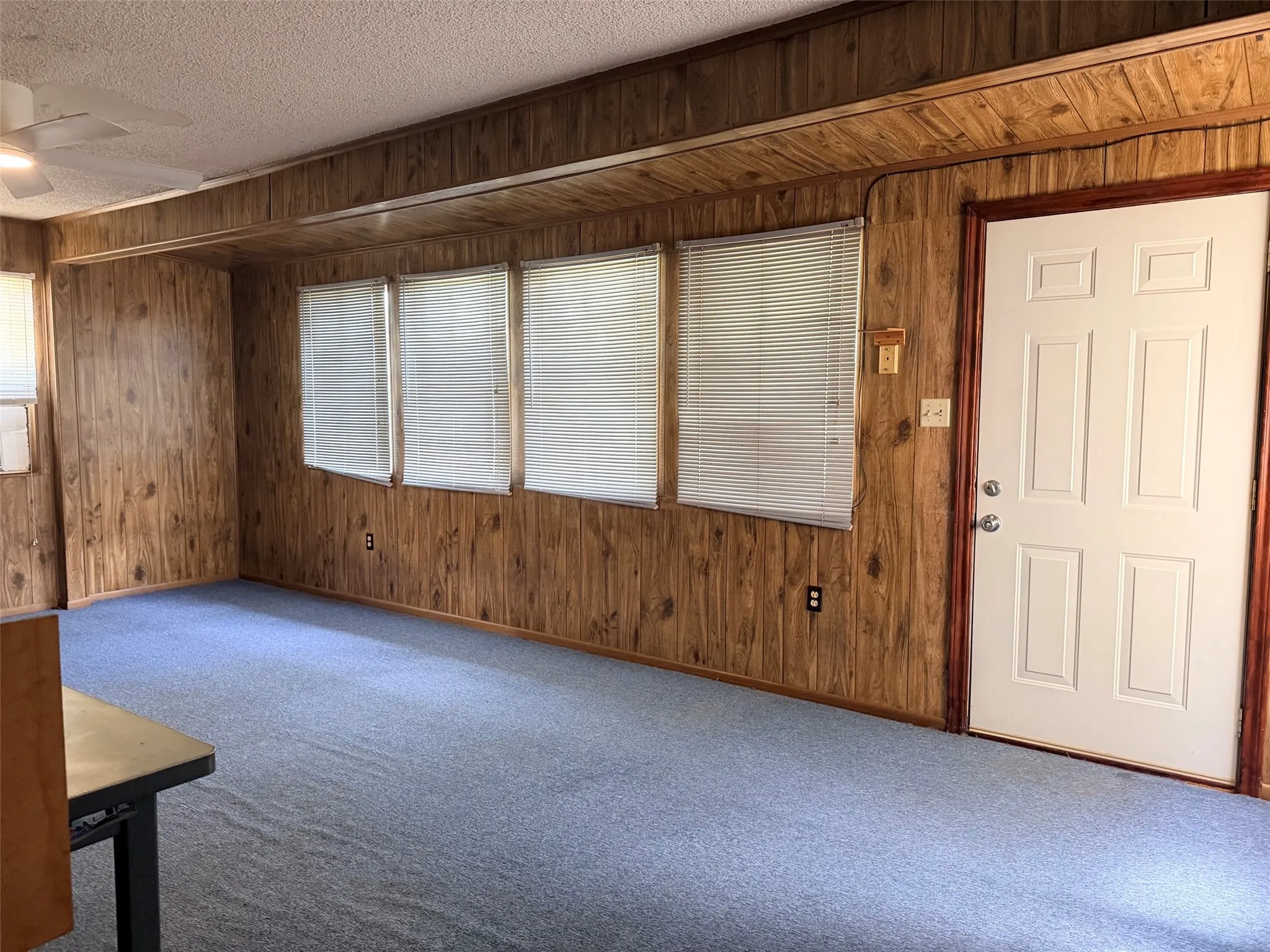 Single Family Residence For Sale in Comanche County , 105 W Elm Street, Gustine, Texas 76455, 2 Bedroom, 2 Bathroom, 1 Garage spaces, 1,324 Sqft, built in 1980, mls#21356371, Real Estate Agent in Gustine, Homes For Sale in Comanche county, Homes For Sale in Gustine, Realtor in Gustine Texas, Real Estate Brokerage Independent Realty Texas, Luminita Cordes Realtor