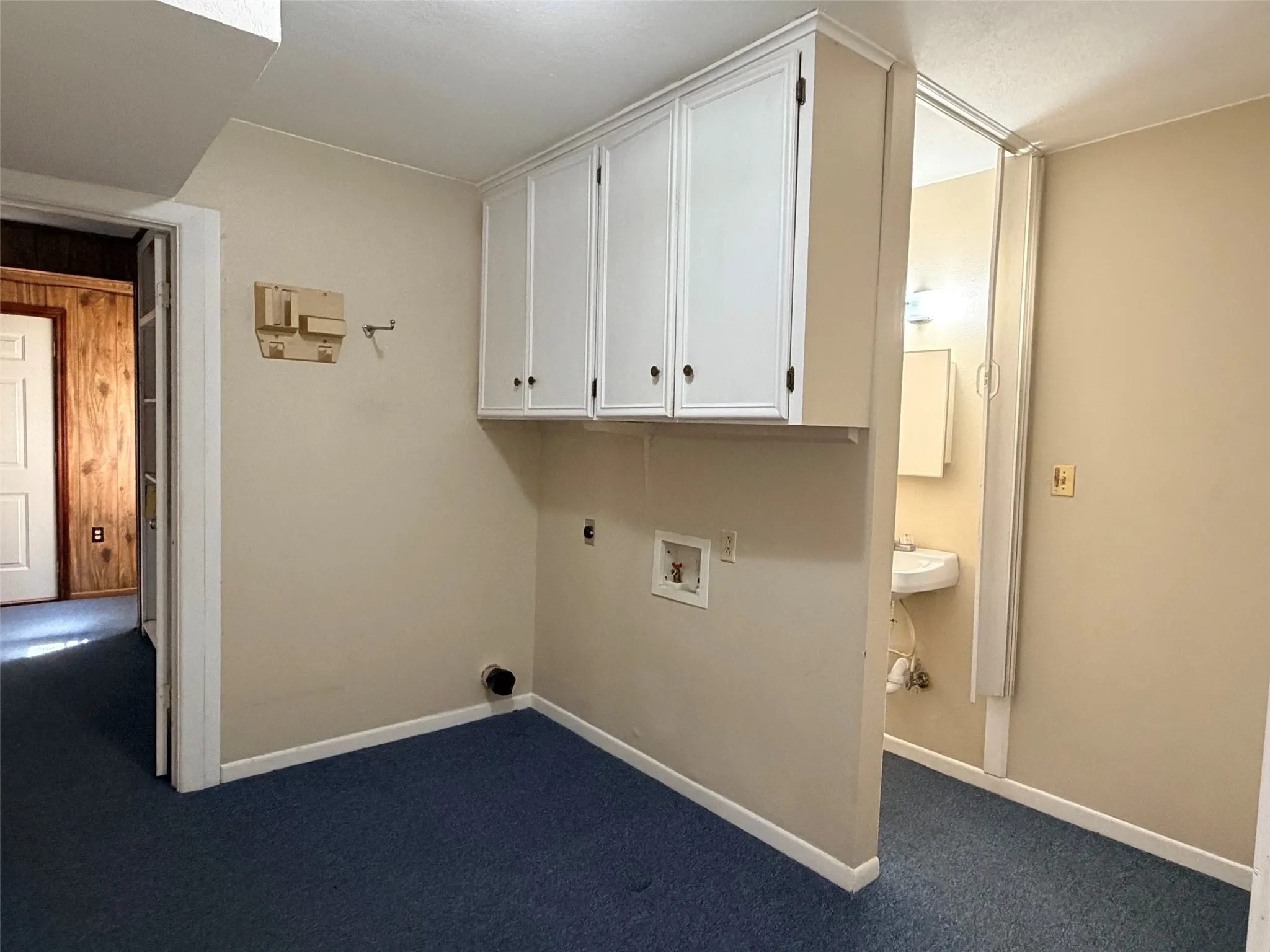 Single Family Residence For Sale in Comanche County , 105 W Elm Street, Gustine, Texas 76455, 2 Bedroom, 2 Bathroom, 1 Garage spaces, 1,324 Sqft, built in 1980, mls#21356371, Real Estate Agent in Gustine, Homes For Sale in Comanche county, Homes For Sale in Gustine, Realtor in Gustine Texas, Real Estate Brokerage Independent Realty Texas, Luminita Cordes Realtor