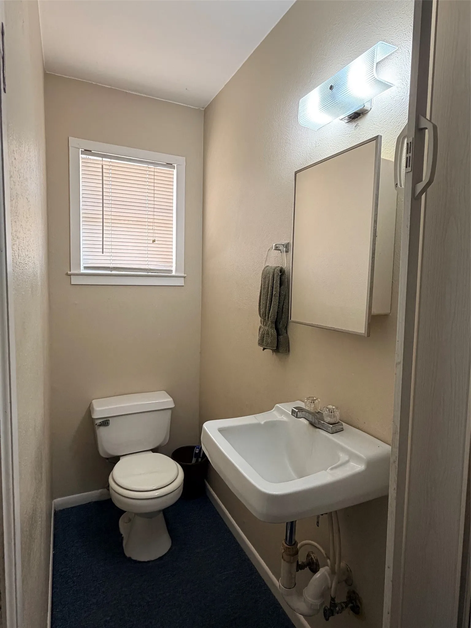 Single Family Residence For Sale in Comanche County , 105 W Elm Street, Gustine, Texas 76455, 2 Bedroom, 2 Bathroom, 1 Garage spaces, 1,324 Sqft, built in 1980, mls#21356371, Real Estate Agent in Gustine, Homes For Sale in Comanche county, Homes For Sale in Gustine, Realtor in Gustine Texas, Real Estate Brokerage Independent Realty Texas, Luminita Cordes Realtor