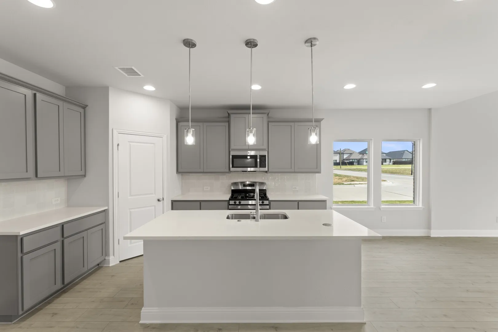 06. 3203 Dunbar - Kitchen