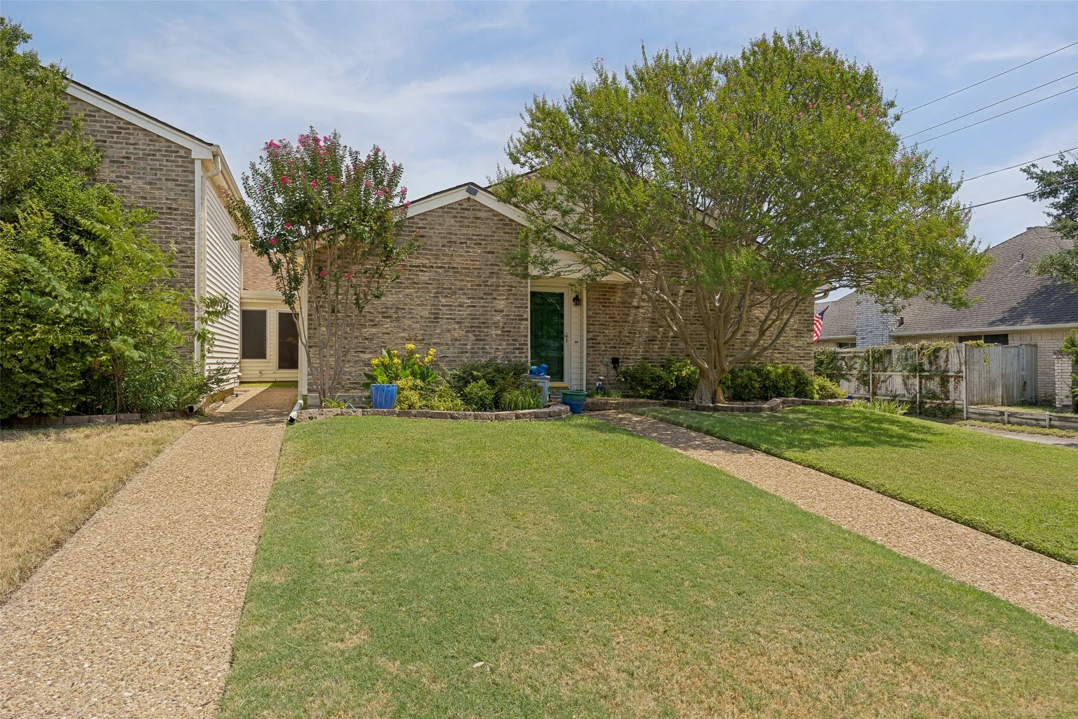Single Family Residence For Sale in Dallas County , 16406 Lauder Lane, Dallas, Texas 75248, 3 Bedroom, 2 Bathroom, 2 Garage spaces, 1,573 Sqft, built in 1978, mls#21356379, Real Estate Agent in Dallas, Homes For Sale in Dallas county, Homes For Sale in Dallas, Realtor in Dallas Texas, Real Estate Brokerage Independent Realty Texas, Luminita Cordes Realtor