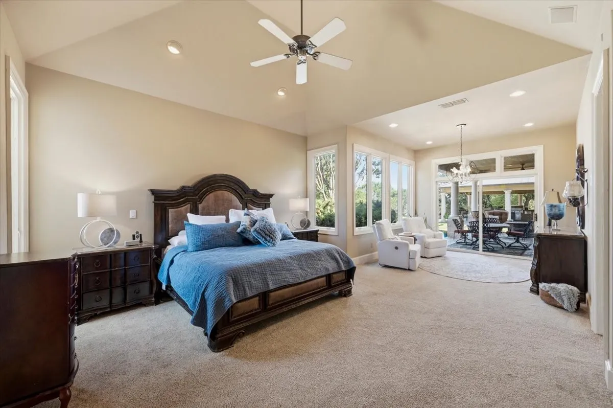 Single Family Residence For Sale in Parker County , 200 Falcon Ridge, Aledo, Texas 76008, 3 Bedroom, 4 Bathroom, 2 Garage spaces, 5,478 Sqft, built in 1997, mls#21353860, Real Estate Agent in Aledo, Homes For Sale in Parker county, Homes For Sale in Aledo, Realtor in Aledo Texas, Real Estate Brokerage Independent Realty Texas, Luminita Cordes Realtor