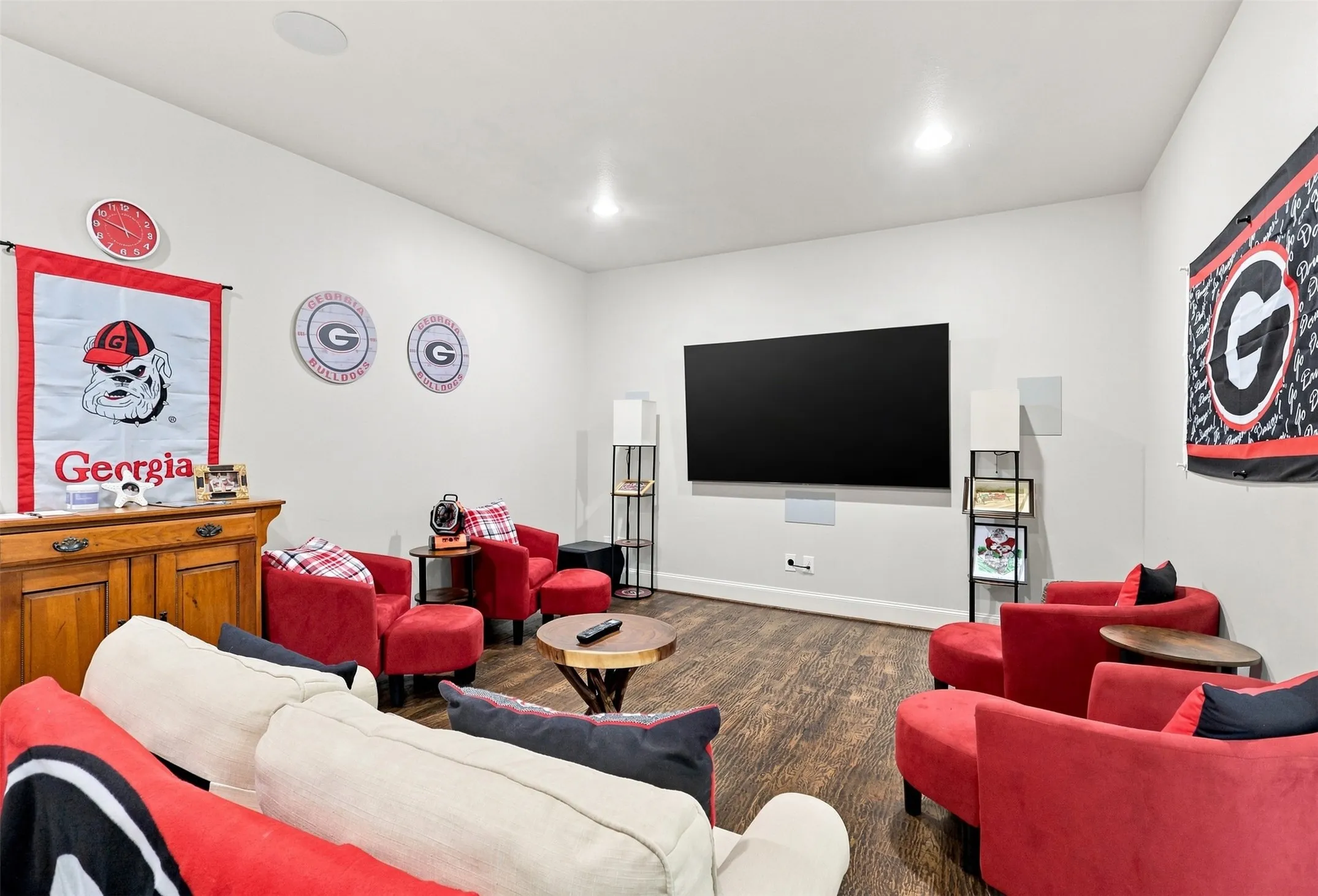 Single Family Residence For Sale in Rockwall County , 104 Brentwood Drive, Heath, Texas 75032, 4 Bedroom, 5 Bathroom, 3 Garage spaces, 4,173 Sqft, built in 2015, mls#21351561, Real Estate Agent in Heath, Homes For Sale in Rockwall county, Homes For Sale in Heath, Realtor in Heath Texas, Real Estate Brokerage Independent Realty Texas, Luminita Cordes Realtor