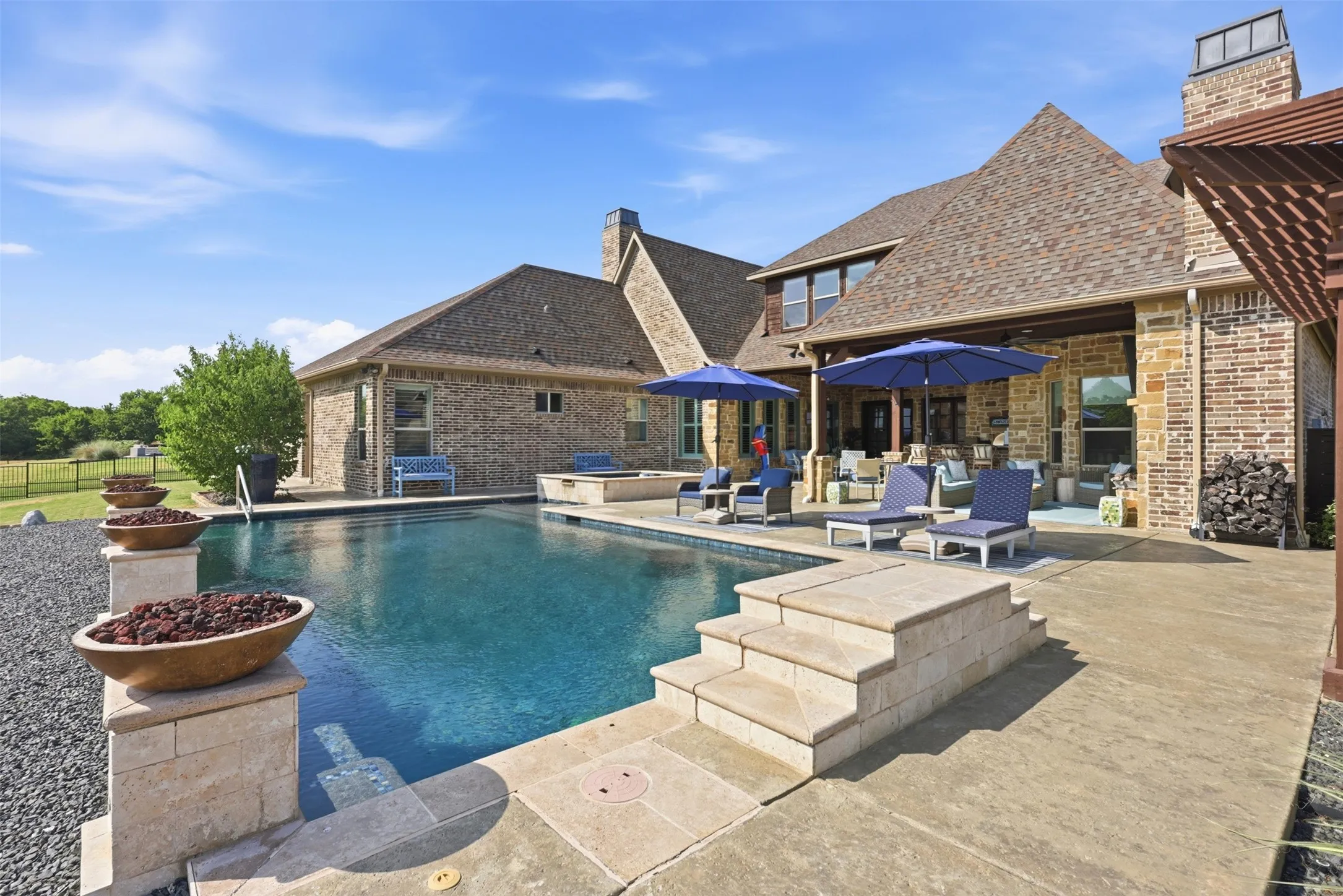 Single Family Residence For Sale in Rockwall County , 104 Brentwood Drive, Heath, Texas 75032, 4 Bedroom, 5 Bathroom, 3 Garage spaces, 4,173 Sqft, built in 2015, mls#21351561, Real Estate Agent in Heath, Homes For Sale in Rockwall county, Homes For Sale in Heath, Realtor in Heath Texas, Real Estate Brokerage Independent Realty Texas, Luminita Cordes Realtor