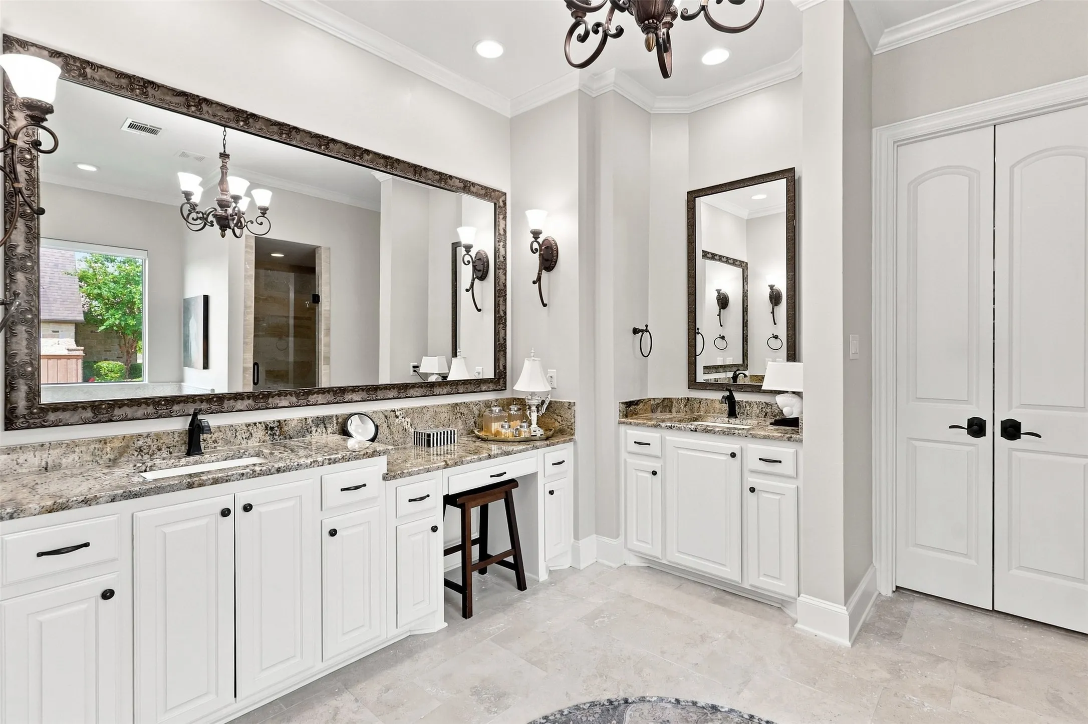 Single Family Residence For Sale in Rockwall County , 104 Brentwood Drive, Heath, Texas 75032, 4 Bedroom, 5 Bathroom, 3 Garage spaces, 4,173 Sqft, built in 2015, mls#21351561, Real Estate Agent in Heath, Homes For Sale in Rockwall county, Homes For Sale in Heath, Realtor in Heath Texas, Real Estate Brokerage Independent Realty Texas, Luminita Cordes Realtor