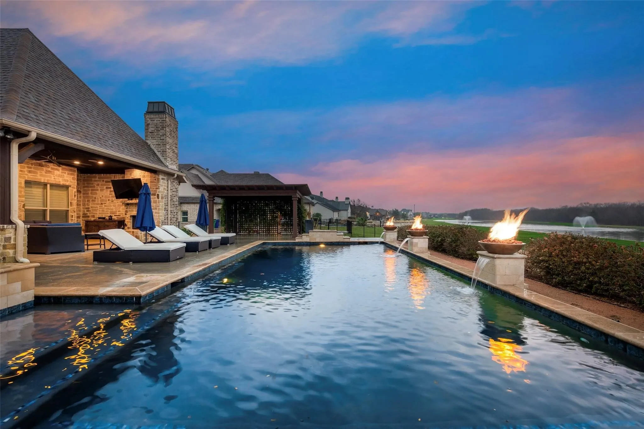 Single Family Residence For Sale in Rockwall County , 104 Brentwood Drive, Heath, Texas 75032, 4 Bedroom, 5 Bathroom, 3 Garage spaces, 4,173 Sqft, built in 2015, mls#21351561, Real Estate Agent in Heath, Homes For Sale in Rockwall county, Homes For Sale in Heath, Realtor in Heath Texas, Real Estate Brokerage Independent Realty Texas, Luminita Cordes Realtor