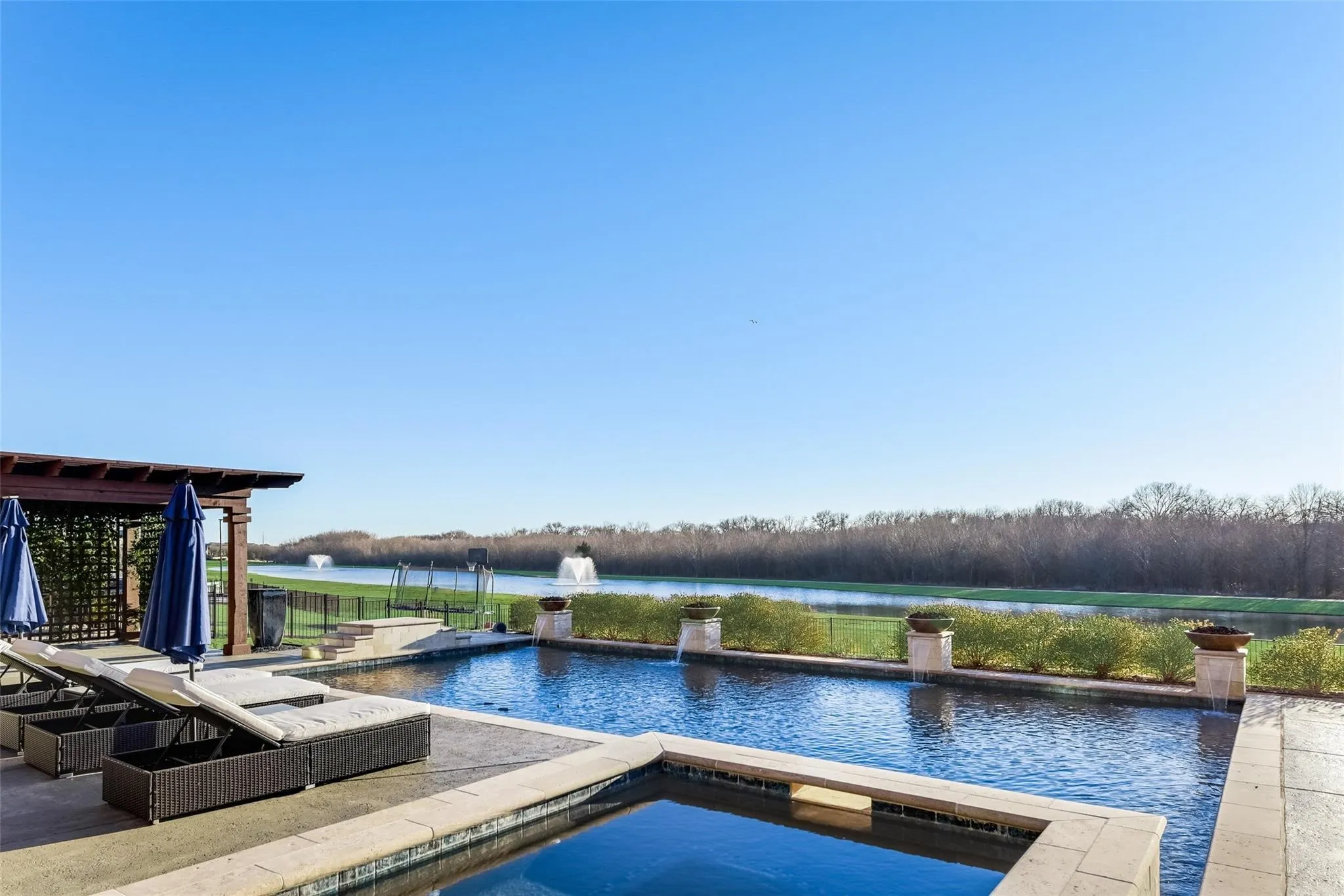 Single Family Residence For Sale in Rockwall County , 104 Brentwood Drive, Heath, Texas 75032, 4 Bedroom, 5 Bathroom, 3 Garage spaces, 4,173 Sqft, built in 2015, mls#21351561, Real Estate Agent in Heath, Homes For Sale in Rockwall county, Homes For Sale in Heath, Realtor in Heath Texas, Real Estate Brokerage Independent Realty Texas, Luminita Cordes Realtor