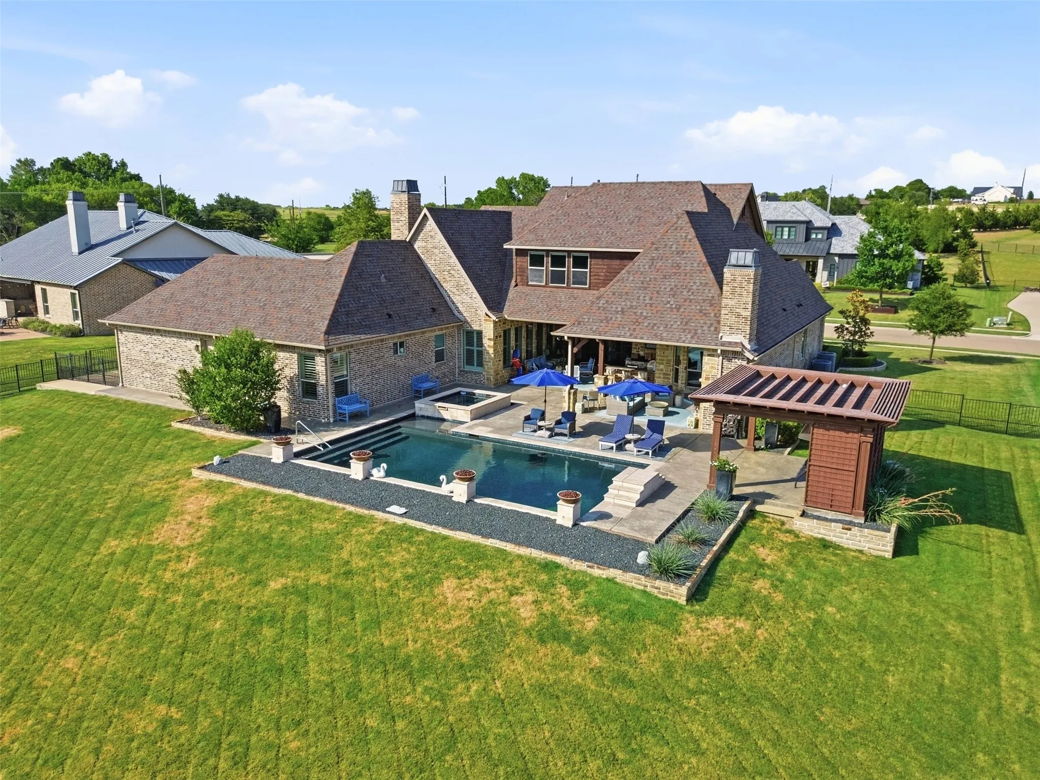 Single Family Residence For Sale in Rockwall County , 104 Brentwood Drive, Heath, Texas 75032, 4 Bedroom, 5 Bathroom, 3 Garage spaces, 4,173 Sqft, built in 2015, mls#21351561, Real Estate Agent in Heath, Homes For Sale in Rockwall county, Homes For Sale in Heath, Realtor in Heath Texas, Real Estate Brokerage Independent Realty Texas, Luminita Cordes Realtor