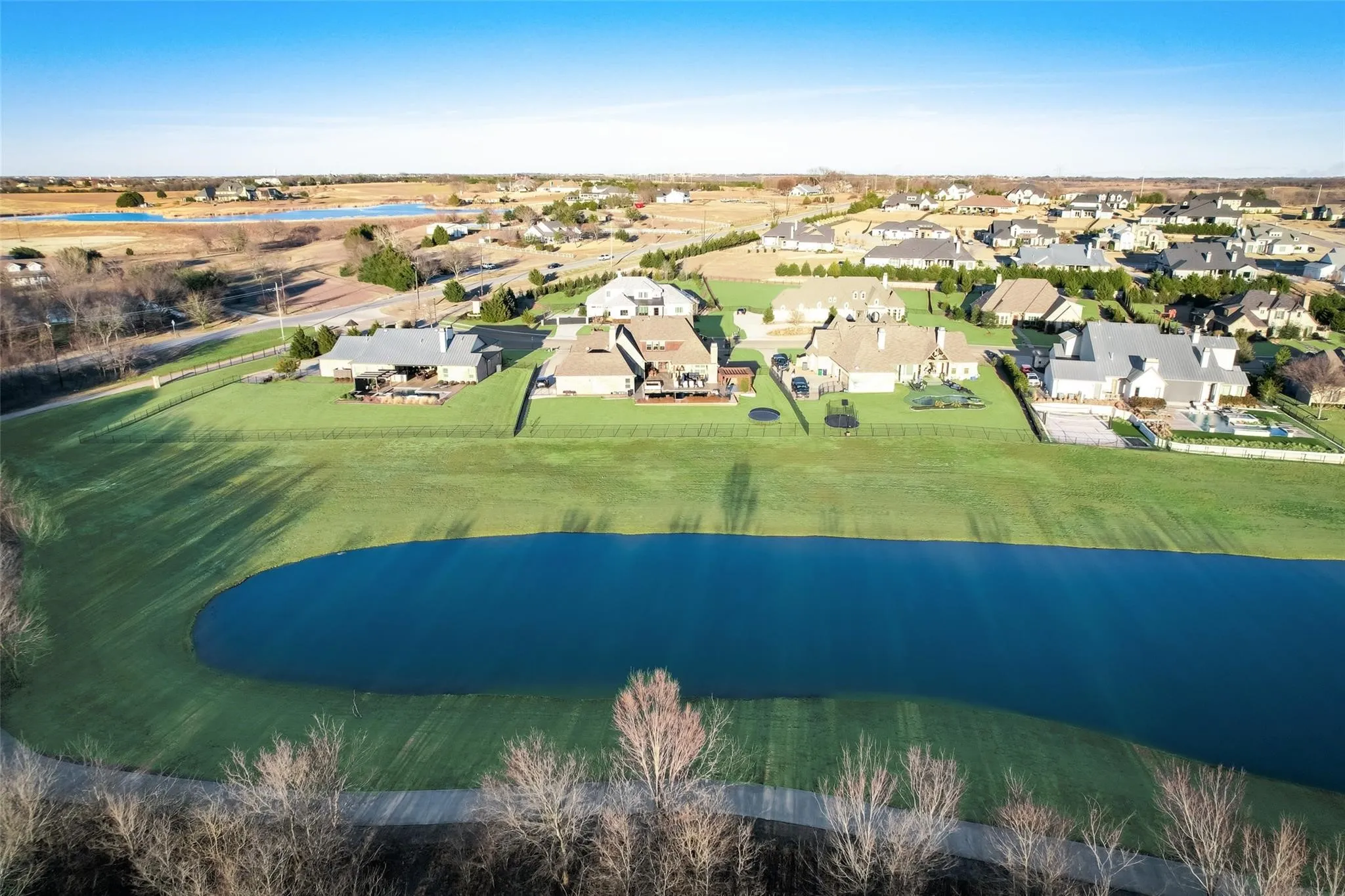 Single Family Residence For Sale in Rockwall County , 104 Brentwood Drive, Heath, Texas 75032, 4 Bedroom, 5 Bathroom, 3 Garage spaces, 4,173 Sqft, built in 2015, mls#21351561, Real Estate Agent in Heath, Homes For Sale in Rockwall county, Homes For Sale in Heath, Realtor in Heath Texas, Real Estate Brokerage Independent Realty Texas, Luminita Cordes Realtor