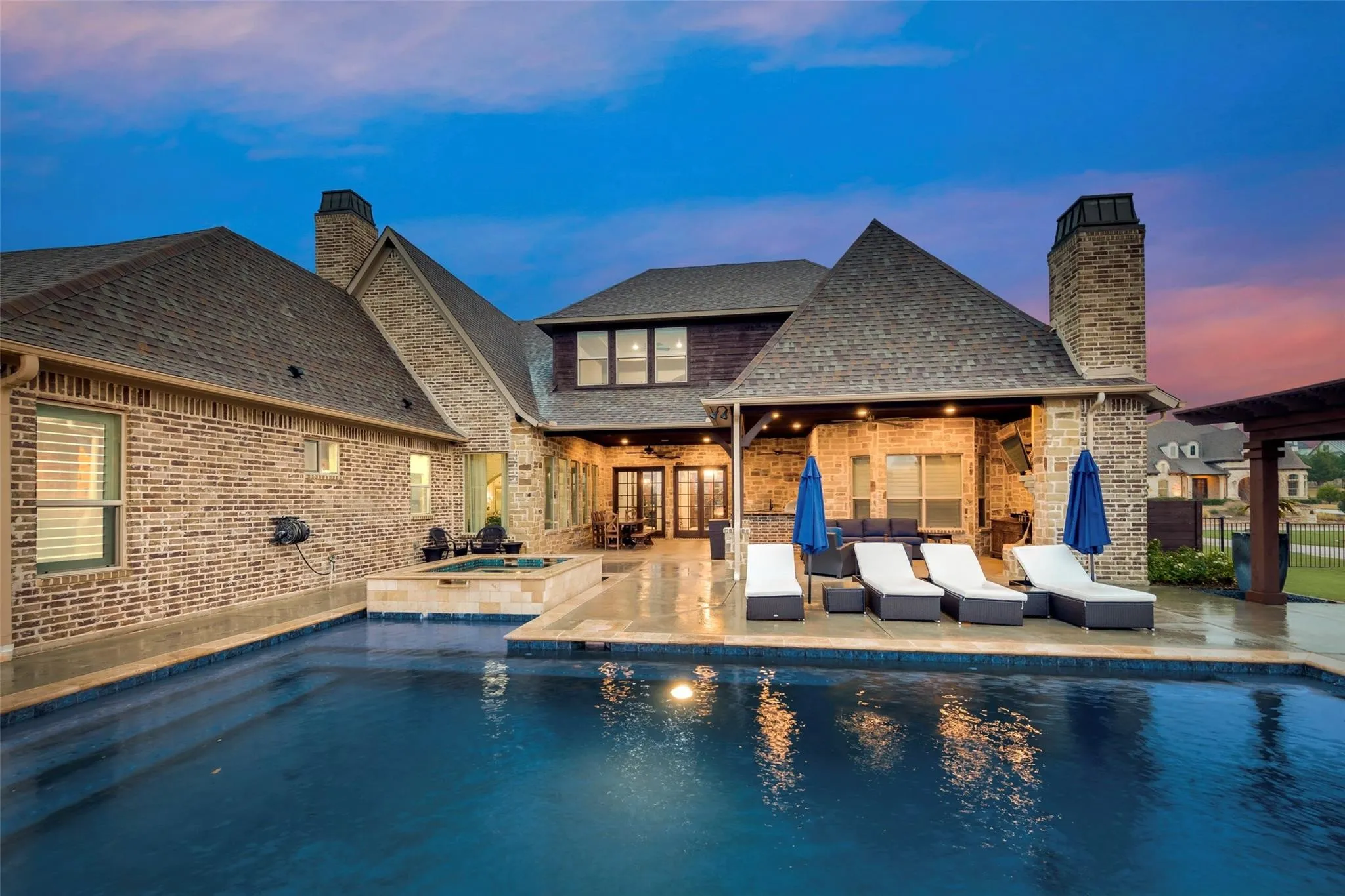 Single Family Residence For Sale in Rockwall County , 104 Brentwood Drive, Heath, Texas 75032, 4 Bedroom, 5 Bathroom, 3 Garage spaces, 4,173 Sqft, built in 2015, mls#21351561, Real Estate Agent in Heath, Homes For Sale in Rockwall county, Homes For Sale in Heath, Realtor in Heath Texas, Real Estate Brokerage Independent Realty Texas, Luminita Cordes Realtor