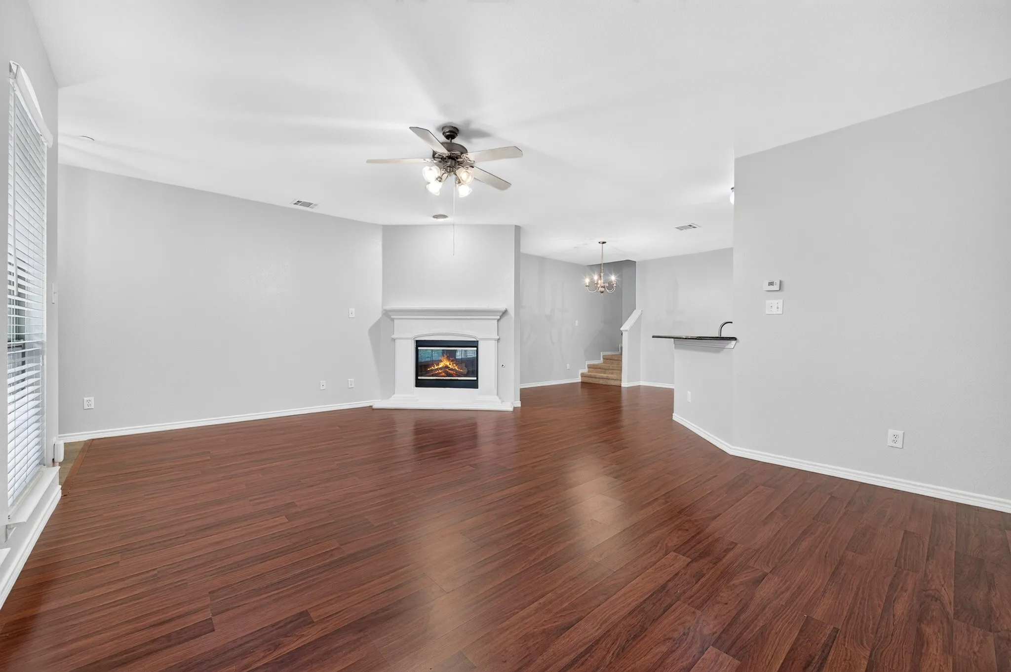 Townhouse For Rent in Collin County , 6837 Livorno Lane, Frisco, Texas 75034, 2 Bedroom, 3 Bathroom, 2 Garage spaces, 1,670 Sqft, built in 2005, mls#21355273, Real Estate Agent in Frisco, Homes For Rent in Collin county, Homes For Rent in Frisco, Realtor in Frisco Texas, Real Estate Brokerage Independent Realty Texas, Luminita Cordes Realtor