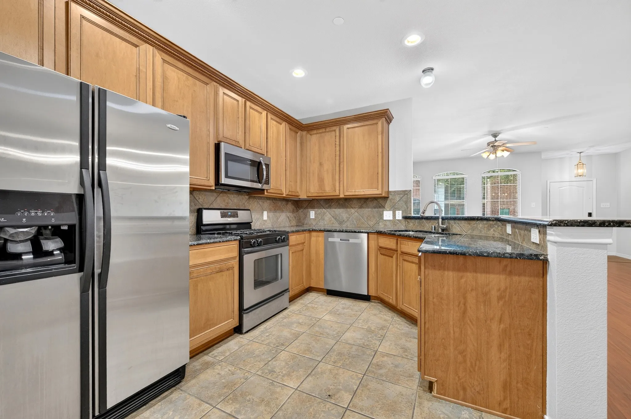 Townhouse For Rent in Collin County , 6837 Livorno Lane, Frisco, Texas 75034, 2 Bedroom, 3 Bathroom, 2 Garage spaces, 1,670 Sqft, built in 2005, mls#21355273, Real Estate Agent in Frisco, Homes For Rent in Collin county, Homes For Rent in Frisco, Realtor in Frisco Texas, Real Estate Brokerage Independent Realty Texas, Luminita Cordes Realtor