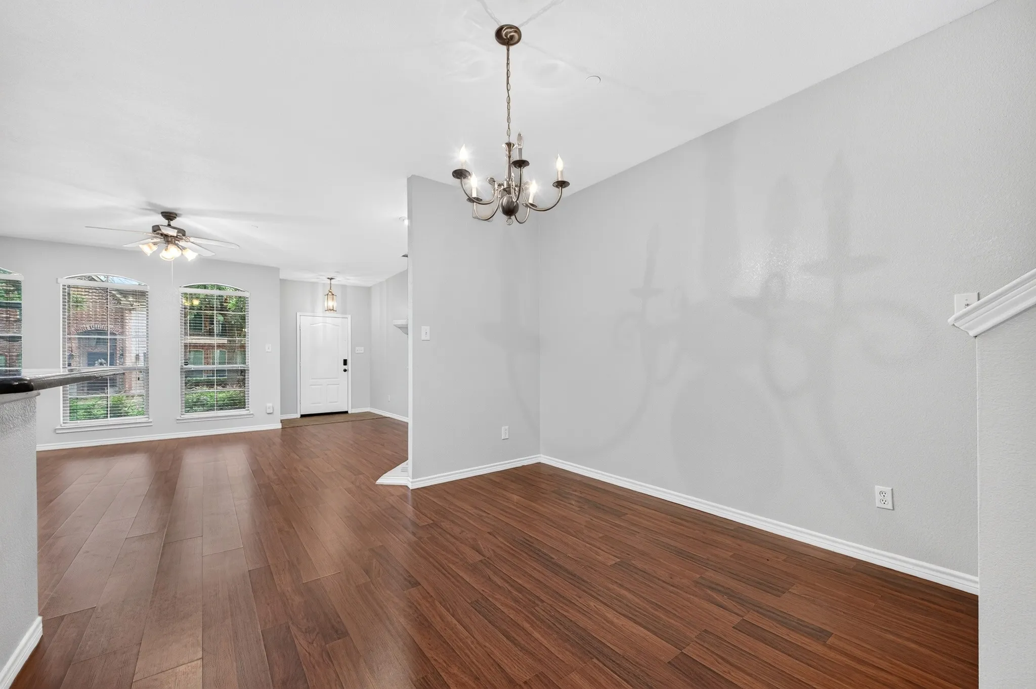 Townhouse For Rent in Collin County , 6837 Livorno Lane, Frisco, Texas 75034, 2 Bedroom, 3 Bathroom, 2 Garage spaces, 1,670 Sqft, built in 2005, mls#21355273, Real Estate Agent in Frisco, Homes For Rent in Collin county, Homes For Rent in Frisco, Realtor in Frisco Texas, Real Estate Brokerage Independent Realty Texas, Luminita Cordes Realtor
