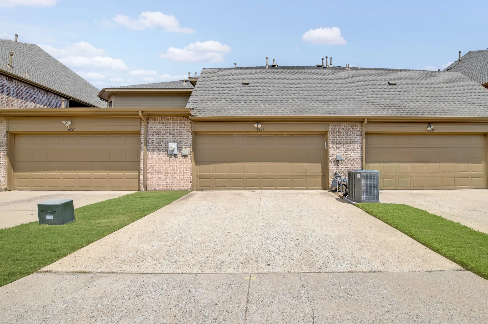 Townhouse For Rent in Collin County , 6837 Livorno Lane, Frisco, Texas 75034, 2 Bedroom, 3 Bathroom, 2 Garage spaces, 1,670 Sqft, built in 2005, mls#21355273, Real Estate Agent in Frisco, Homes For Rent in Collin county, Homes For Rent in Frisco, Realtor in Frisco Texas, Real Estate Brokerage Independent Realty Texas, Luminita Cordes Realtor