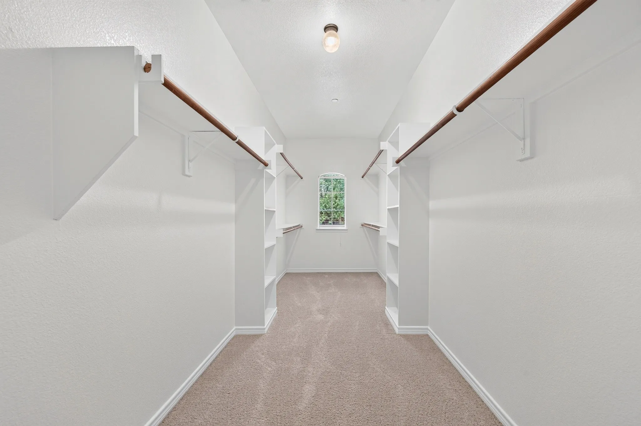 Townhouse For Rent in Collin County , 6837 Livorno Lane, Frisco, Texas 75034, 2 Bedroom, 3 Bathroom, 2 Garage spaces, 1,670 Sqft, built in 2005, mls#21355273, Real Estate Agent in Frisco, Homes For Rent in Collin county, Homes For Rent in Frisco, Realtor in Frisco Texas, Real Estate Brokerage Independent Realty Texas, Luminita Cordes Realtor