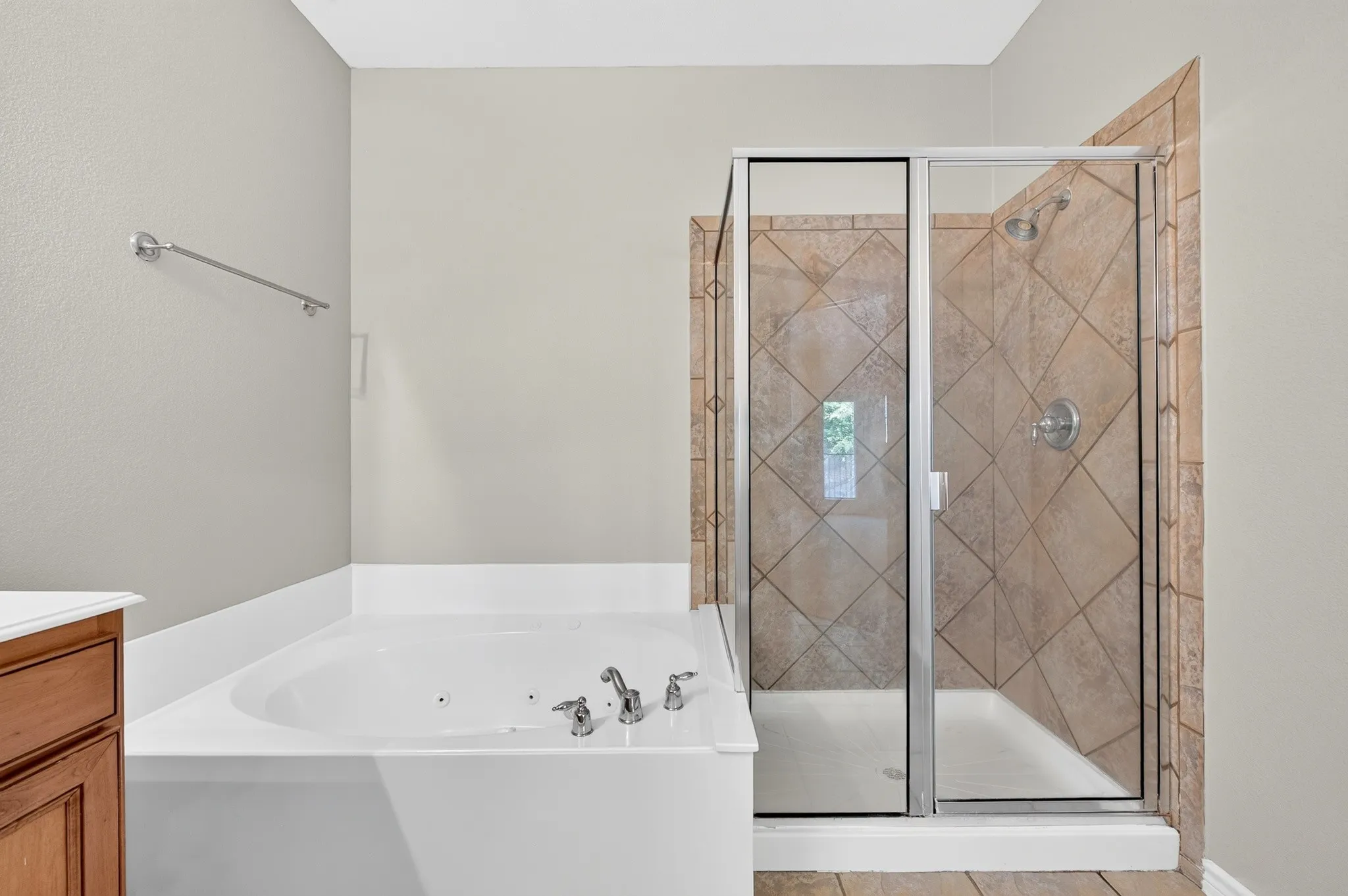 Townhouse For Rent in Collin County , 6837 Livorno Lane, Frisco, Texas 75034, 2 Bedroom, 3 Bathroom, 2 Garage spaces, 1,670 Sqft, built in 2005, mls#21355273, Real Estate Agent in Frisco, Homes For Rent in Collin county, Homes For Rent in Frisco, Realtor in Frisco Texas, Real Estate Brokerage Independent Realty Texas, Luminita Cordes Realtor