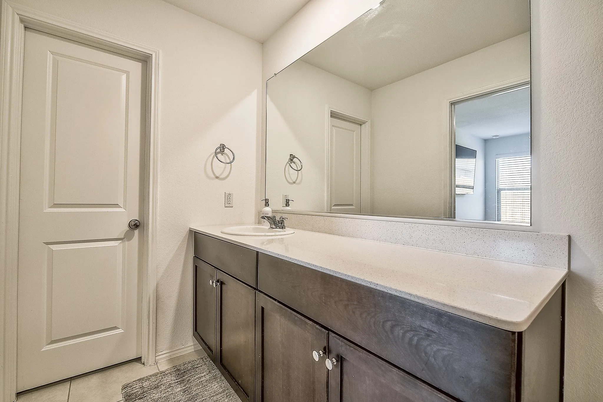 Single Family Residence For Sale in Denton County , 336 Dry Canyon Way, Fort Worth, Texas 76052, 3 Bedroom, 2 Bathroom, 2 Garage spaces, 1,268 Sqft, built in 2022, mls#21356069, Real Estate Agent in Fort Worth, Homes For Sale in Denton county, Homes For Sale in Fort Worth, Realtor in Fort Worth Texas, Real Estate Brokerage Independent Realty Texas, Luminita Cordes Realtor
