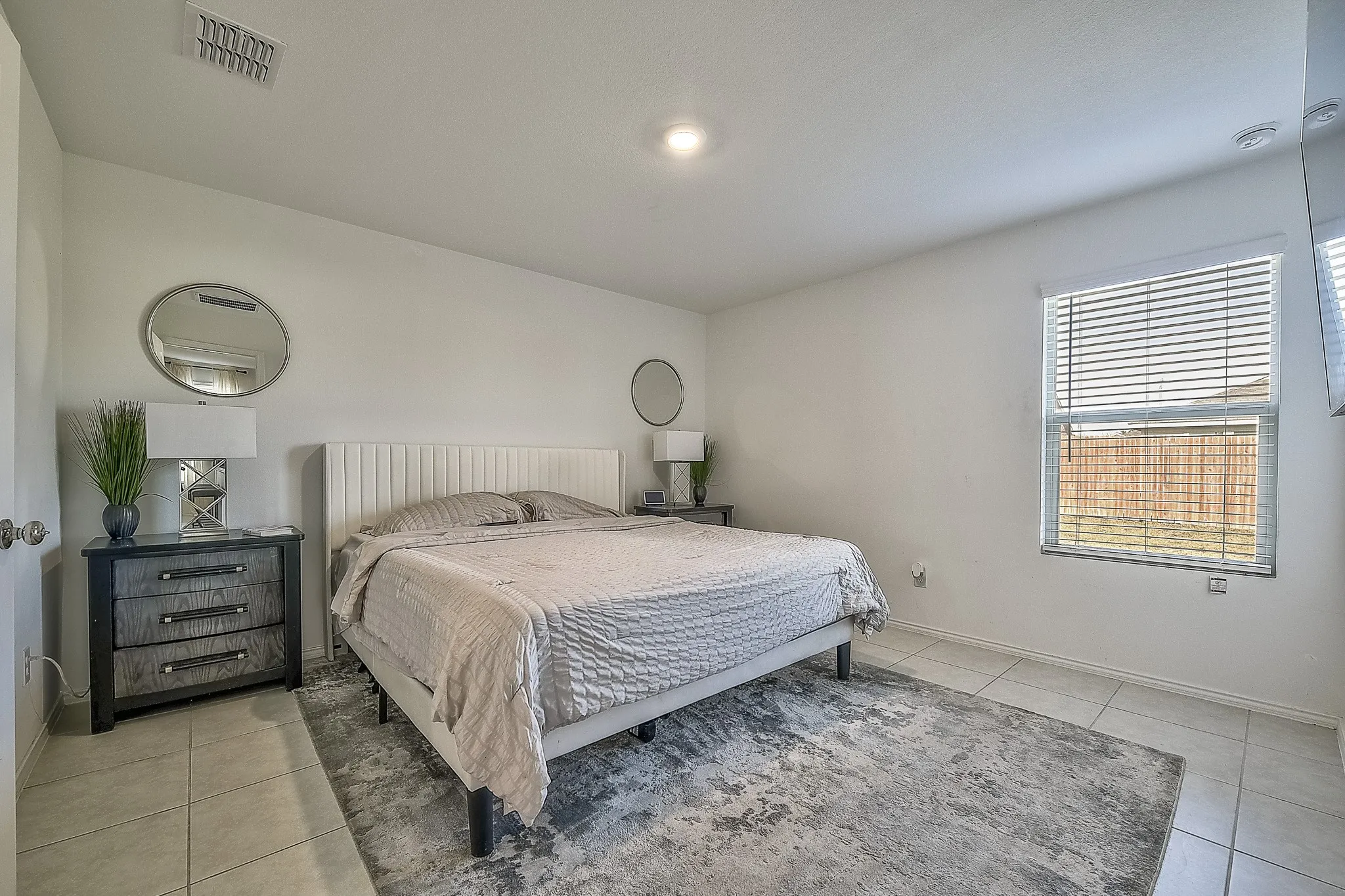 Single Family Residence For Sale in Denton County , 336 Dry Canyon Way, Fort Worth, Texas 76052, 3 Bedroom, 2 Bathroom, 2 Garage spaces, 1,268 Sqft, built in 2022, mls#21356069, Real Estate Agent in Fort Worth, Homes For Sale in Denton county, Homes For Sale in Fort Worth, Realtor in Fort Worth Texas, Real Estate Brokerage Independent Realty Texas, Luminita Cordes Realtor