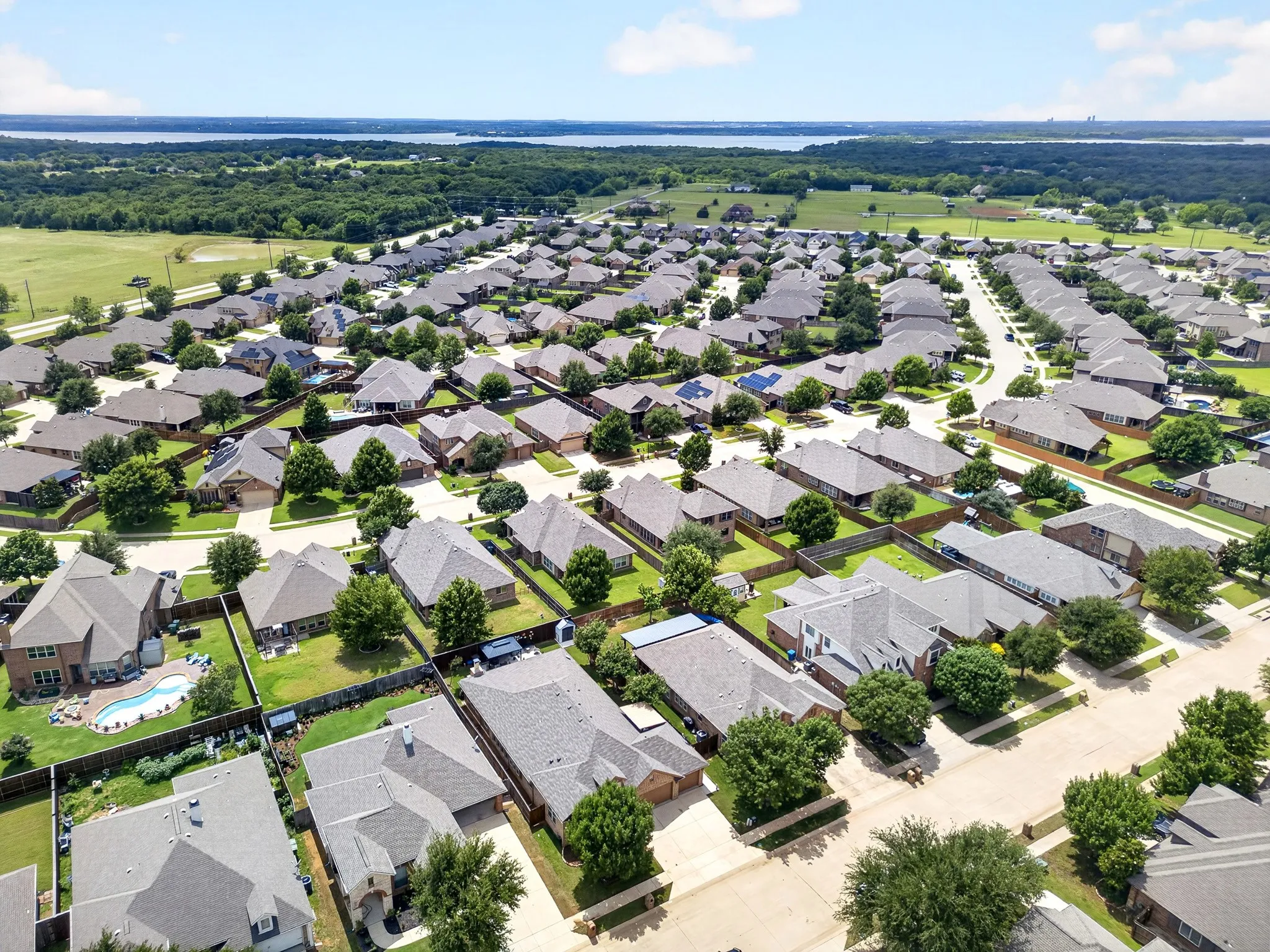 Single Family Residence For Sale in Denton County , 1120 Ponderosa Drive, Aubrey, Texas 76227, 4 Bedroom, 2 Bathroom, 3 Garage spaces, 2,042 Sqft, built in 2013, mls#21354767, Real Estate Agent in Aubrey, Homes For Sale in Denton county, Homes For Sale in Aubrey, Realtor in Aubrey Texas, Real Estate Brokerage Independent Realty Texas, Luminita Cordes Realtor
