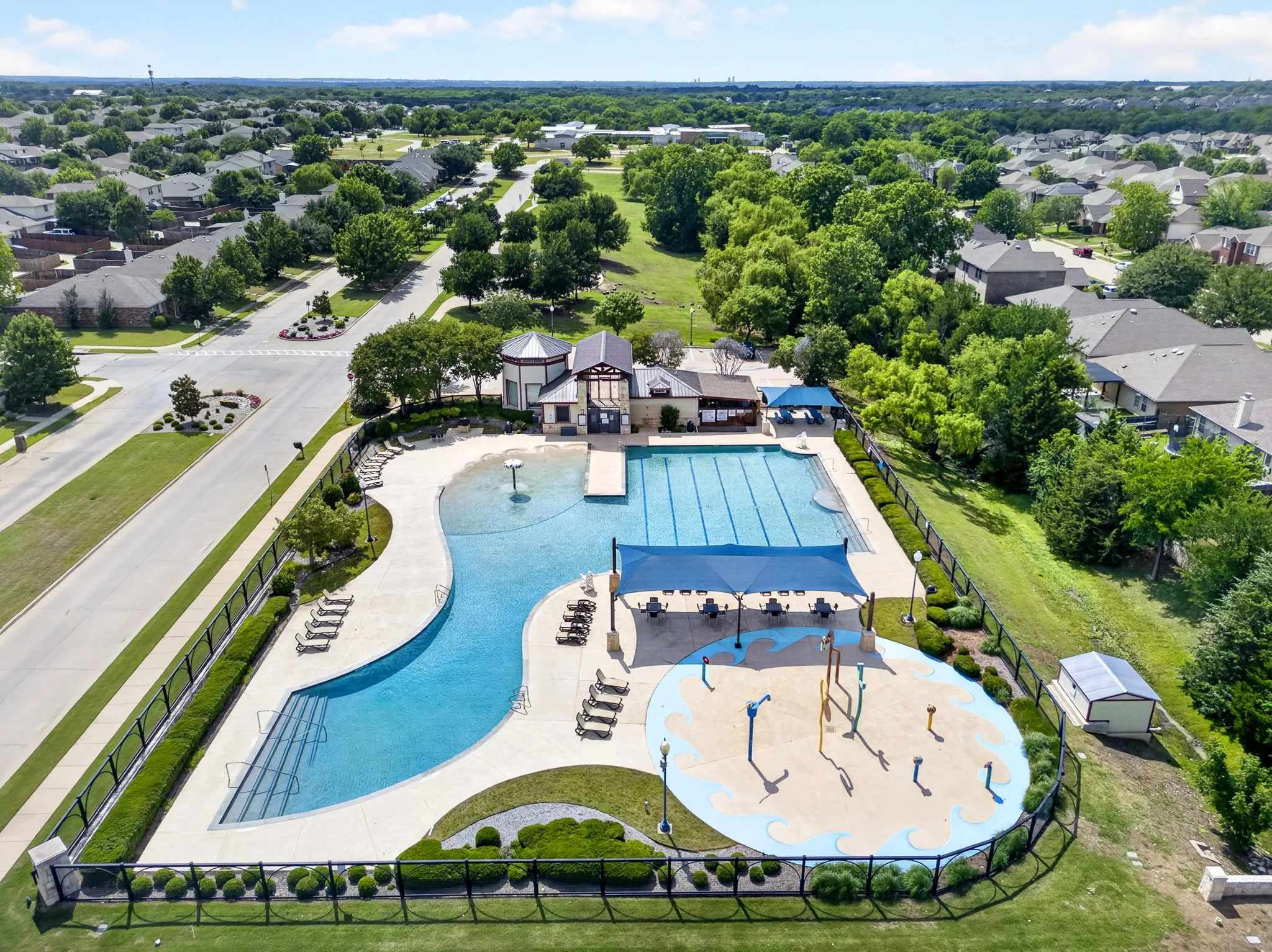 Single Family Residence For Sale in Denton County , 1120 Ponderosa Drive, Aubrey, Texas 76227, 4 Bedroom, 2 Bathroom, 3 Garage spaces, 2,042 Sqft, built in 2013, mls#21354767, Real Estate Agent in Aubrey, Homes For Sale in Denton county, Homes For Sale in Aubrey, Realtor in Aubrey Texas, Real Estate Brokerage Independent Realty Texas, Luminita Cordes Realtor