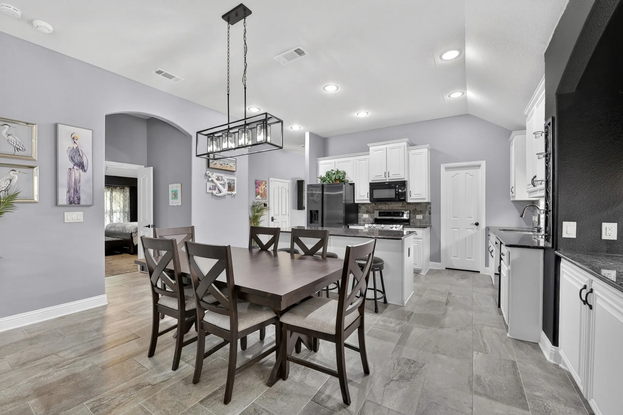 Single Family Residence For Sale in Denton County , 1120 Ponderosa Drive, Aubrey, Texas 76227, 4 Bedroom, 2 Bathroom, 3 Garage spaces, 2,042 Sqft, built in 2013, mls#21354767, Real Estate Agent in Aubrey, Homes For Sale in Denton county, Homes For Sale in Aubrey, Realtor in Aubrey Texas, Real Estate Brokerage Independent Realty Texas, Luminita Cordes Realtor