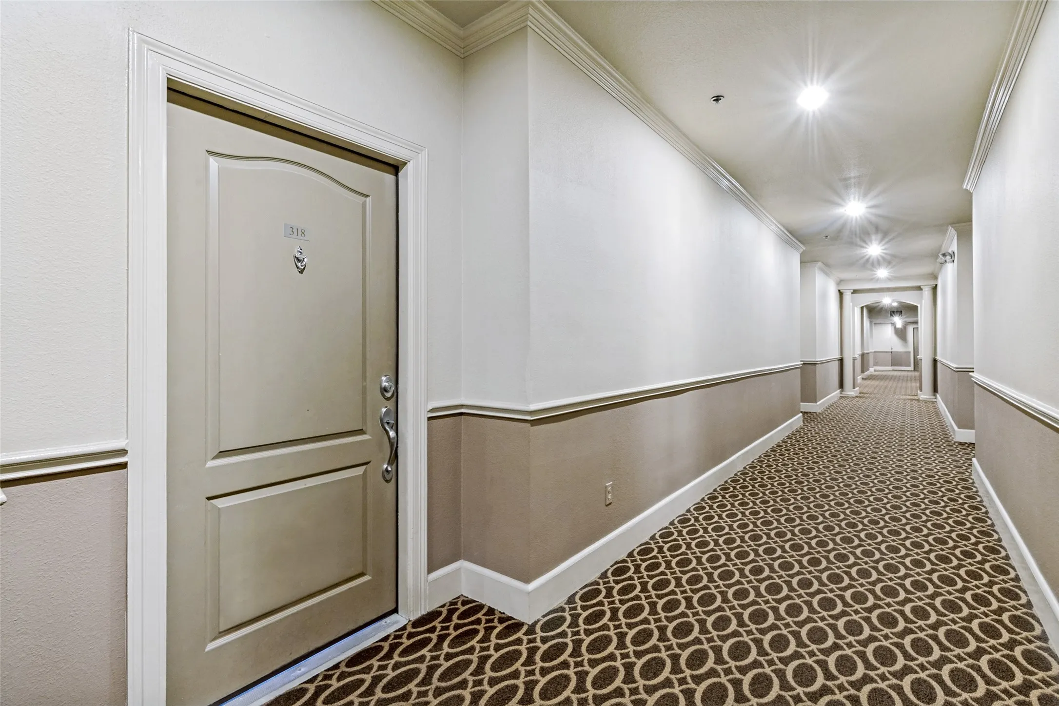3400 Welborn Street #318 -  www.3400Welborn304.com