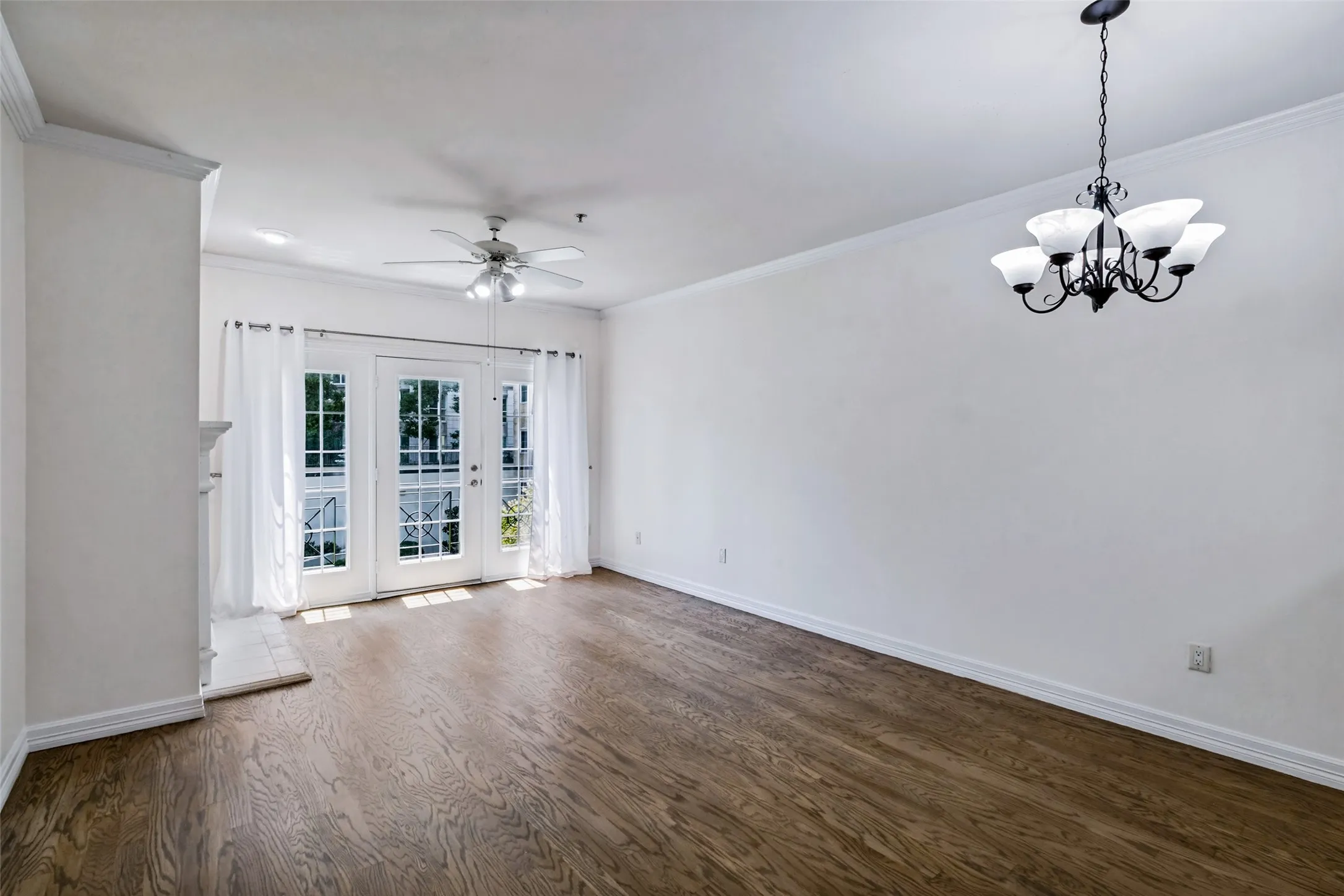 The Wyndemere - 3400 Welborn Street #318 - www.3400welborn318.com