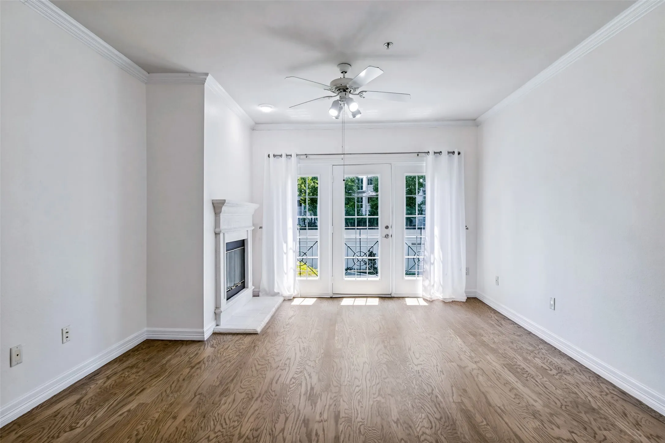 The Wyndemere - 3400 Welborn Street #318 - www.3400welborn318.com
