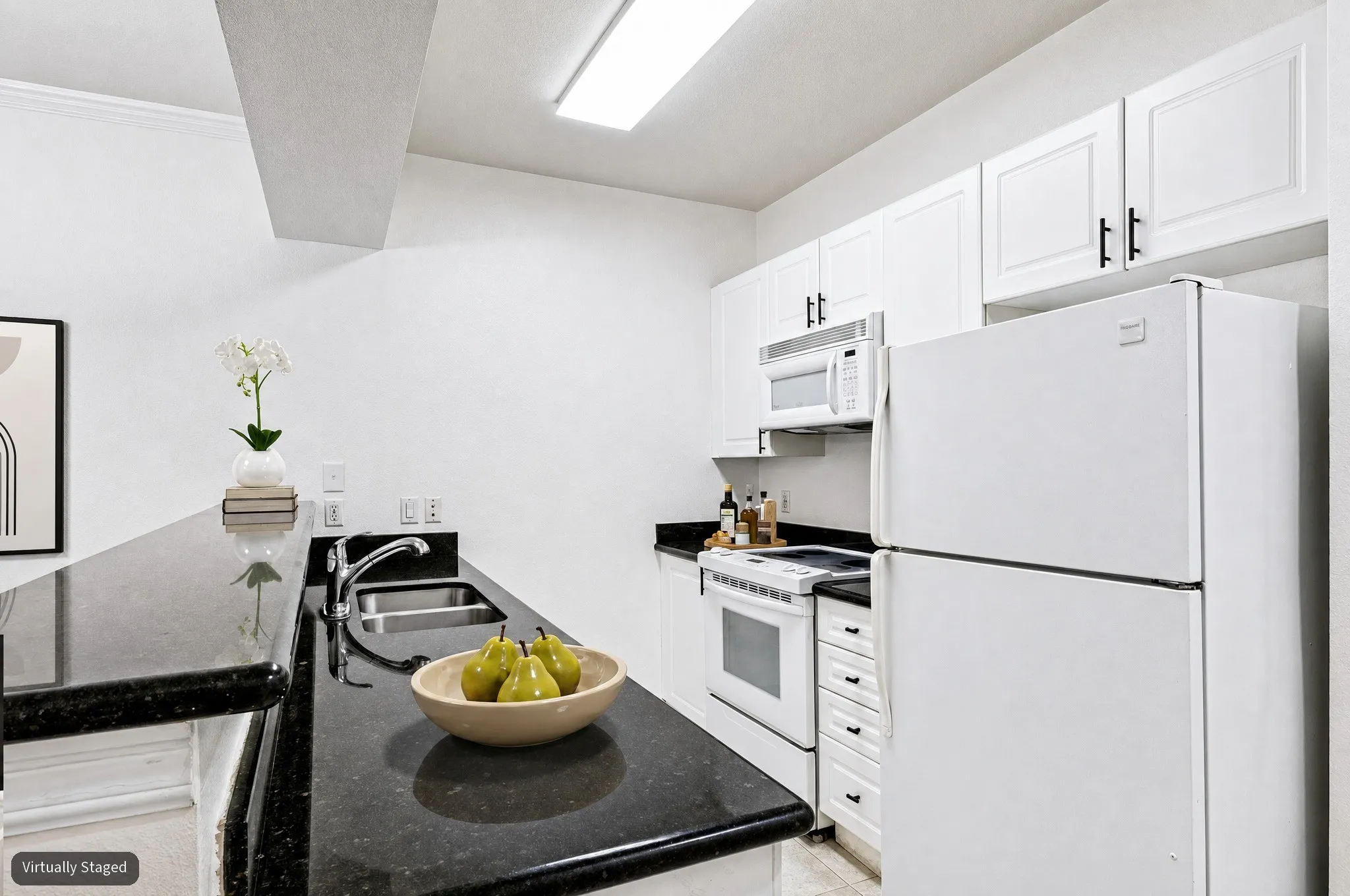The Wyndemere - 3400 Welborn Street #318 - www.3400welborn318.com