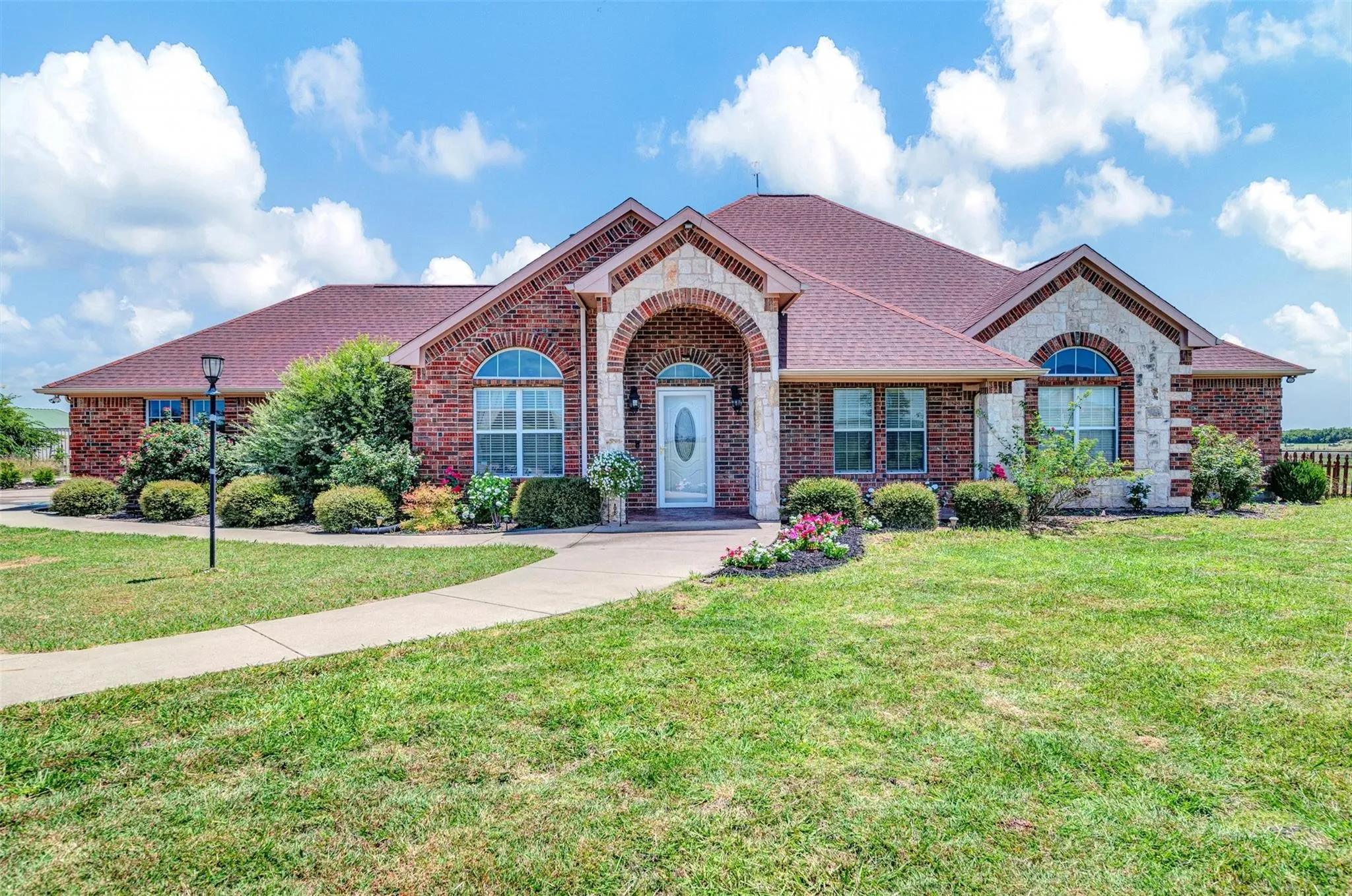 Single Family Residence For Rent in Collin County , 1627 Fm 547, Farmersville, Texas 75442, 7 Bedroom, 6 Bathroom, 4 Garage spaces, 6,429 Sqft, built in 2007, mls#21356382, Real Estate Agent in Farmersville, Homes For Rent in Collin county, Homes For Rent in Farmersville, Realtor in Farmersville Texas, Real Estate Brokerage Independent Realty Texas, Luminita Cordes Realtor