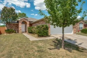 Single Family Residence For Sale in Denton County , 1011 Port Aransas Drive, Little Elm, Texas 75068, 3 Bedroom, 2 Bathroom, 2 Garage spaces, 1,560 Sqft, built in 2001, mls#21356425, Real Estate Agent in Little Elm, Homes For Sale in Denton county, Homes For Sale in Little Elm, Realtor in Little Elm Texas, Real Estate Brokerage Independent Realty Texas, Luminita Cordes Realtor