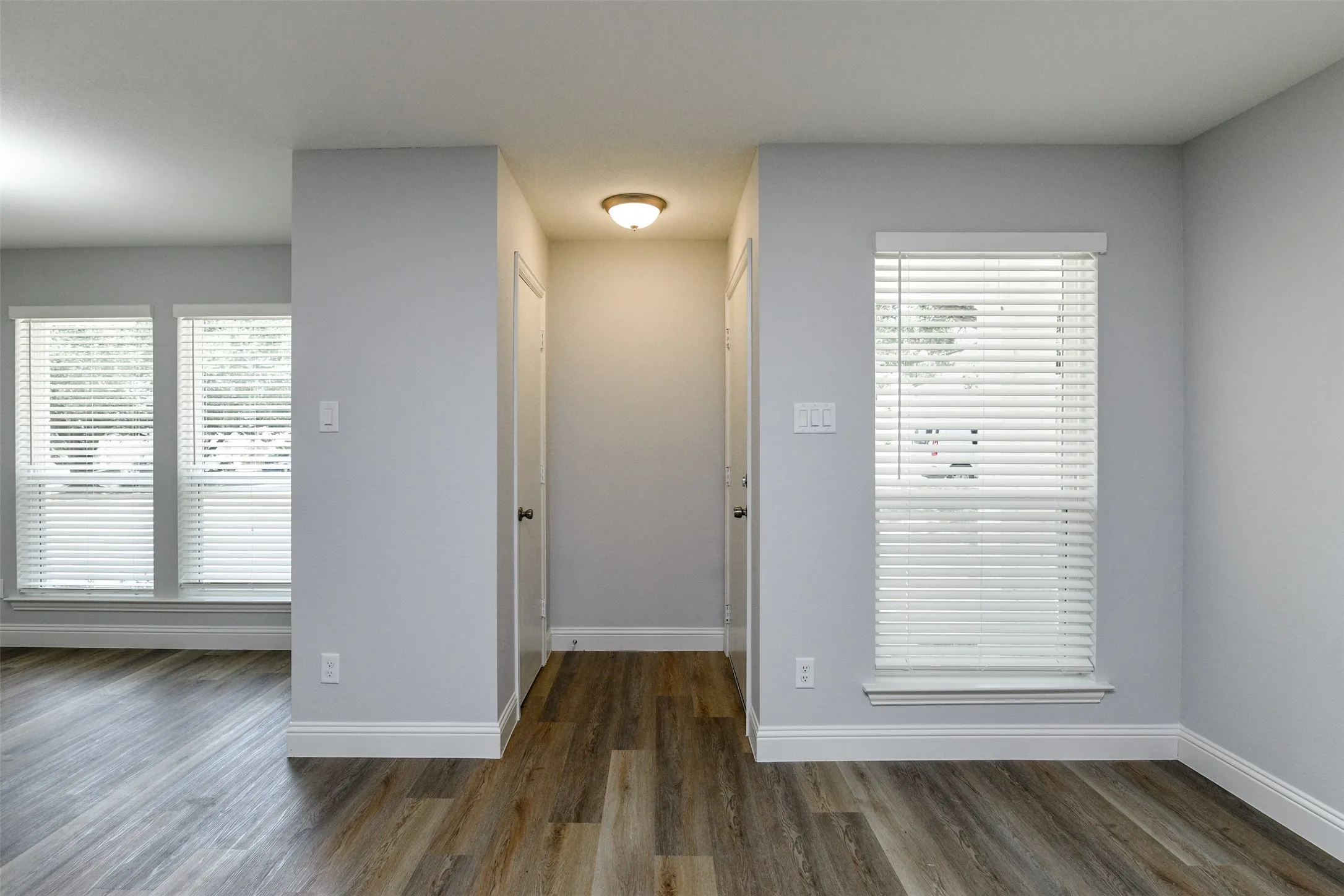 Duplex For Rent in Tarrant County , 2501 Windy Pine Lane, Arlington, Texas 76015, 2 Bedroom, 2 Bathroom, Garage spaces, 1,120 Sqft, built in 1982, mls#21356435, Real Estate Agent in Arlington, Homes For Rent in Tarrant county, Homes For Rent in Arlington, Realtor in Arlington Texas, Real Estate Brokerage Independent Realty Texas, Luminita Cordes Realtor