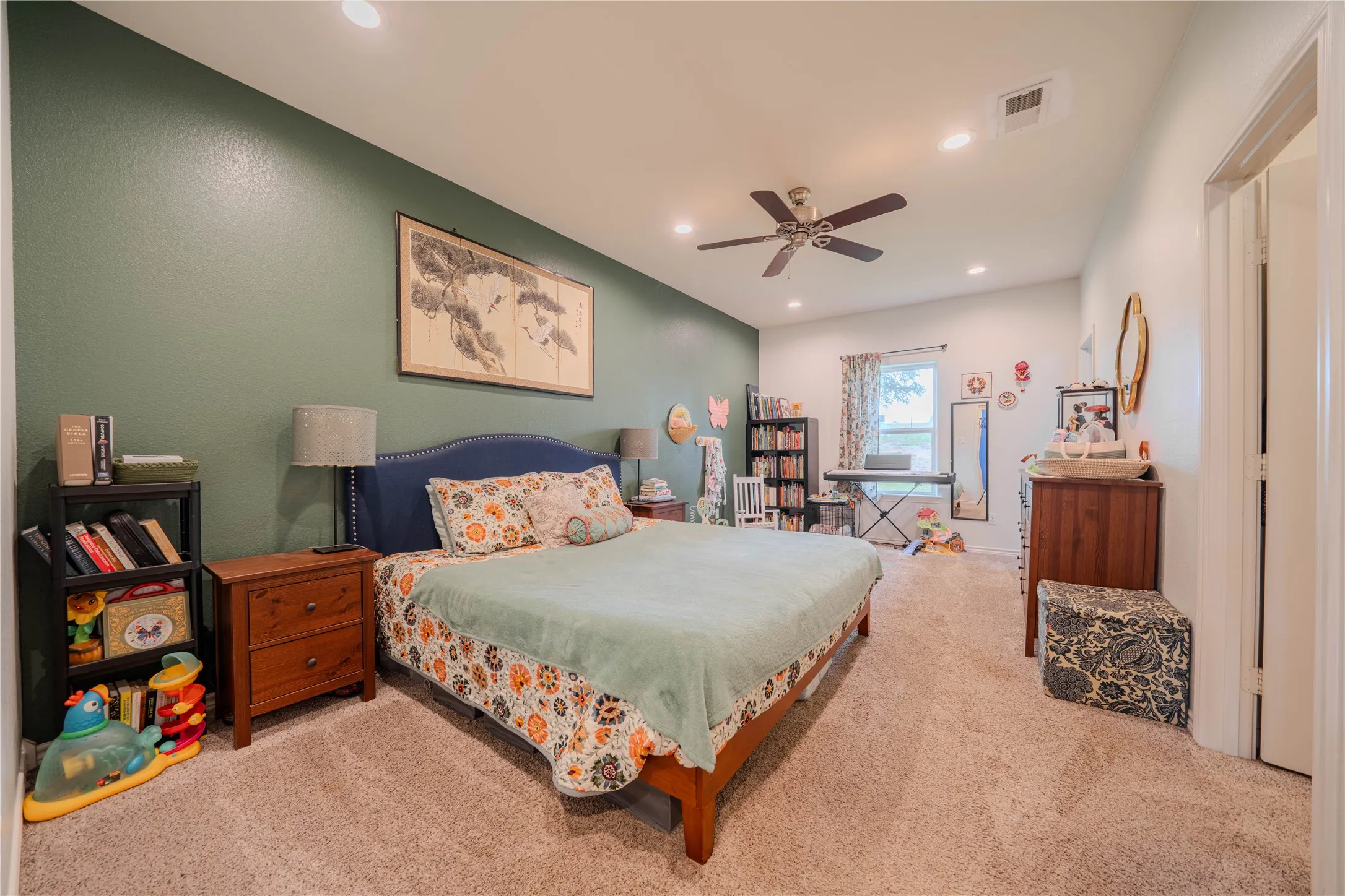 Single Family Residence For Sale in Upshur County , 130 Arabian Court, Gilmer, Texas 75645, 5 Bedroom, 3 Bathroom, Garage spaces, 2,098 Sqft, built in 2016, mls#21356443, Real Estate Agent in Gilmer, Homes For Sale in Upshur county, Homes For Sale in Gilmer, Realtor in Gilmer Texas, Real Estate Brokerage Independent Realty Texas, Luminita Cordes Realtor