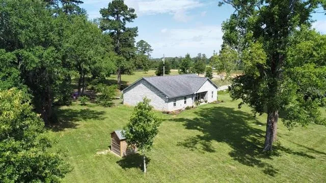 Single Family Residence For Sale in Upshur County , 130 Arabian Court, Gilmer, Texas 75645, 5 Bedroom, 3 Bathroom, Garage spaces, 2,098 Sqft, built in 2016, mls#21356443, Real Estate Agent in Gilmer, Homes For Sale in Upshur county, Homes For Sale in Gilmer, Realtor in Gilmer Texas, Real Estate Brokerage Independent Realty Texas, Luminita Cordes Realtor