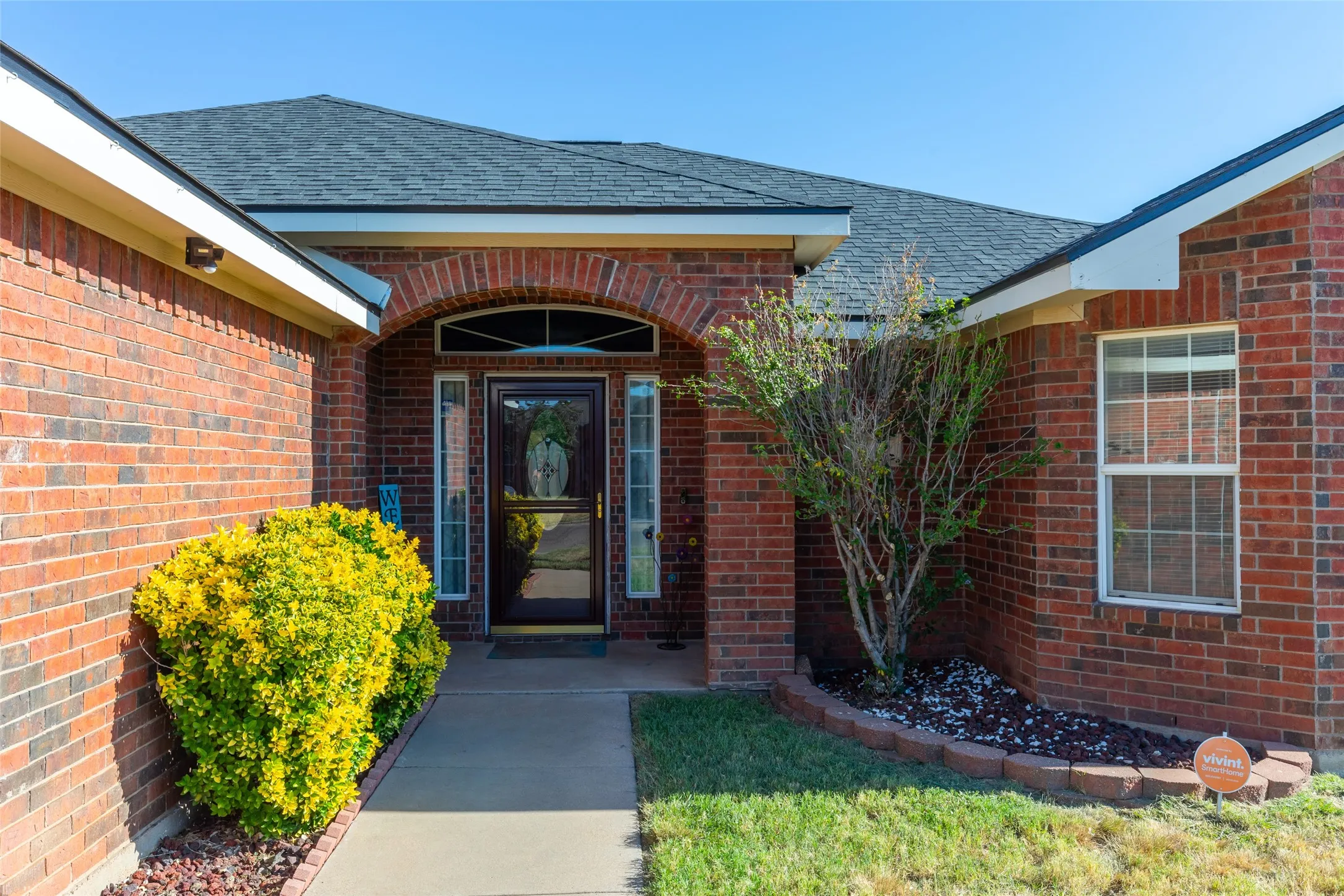Single Family Residence For Sale in Taylor County , 6602 Inverness Street, Abilene, Texas 79606, 3 Bedroom, 2 Bathroom, 2 Garage spaces, 1,772 Sqft, built in 2005, mls#21355757, Real Estate Agent in Abilene, Homes For Sale in Taylor county, Homes For Sale in Abilene, Realtor in Abilene Texas, Real Estate Brokerage Independent Realty Texas, Luminita Cordes Realtor