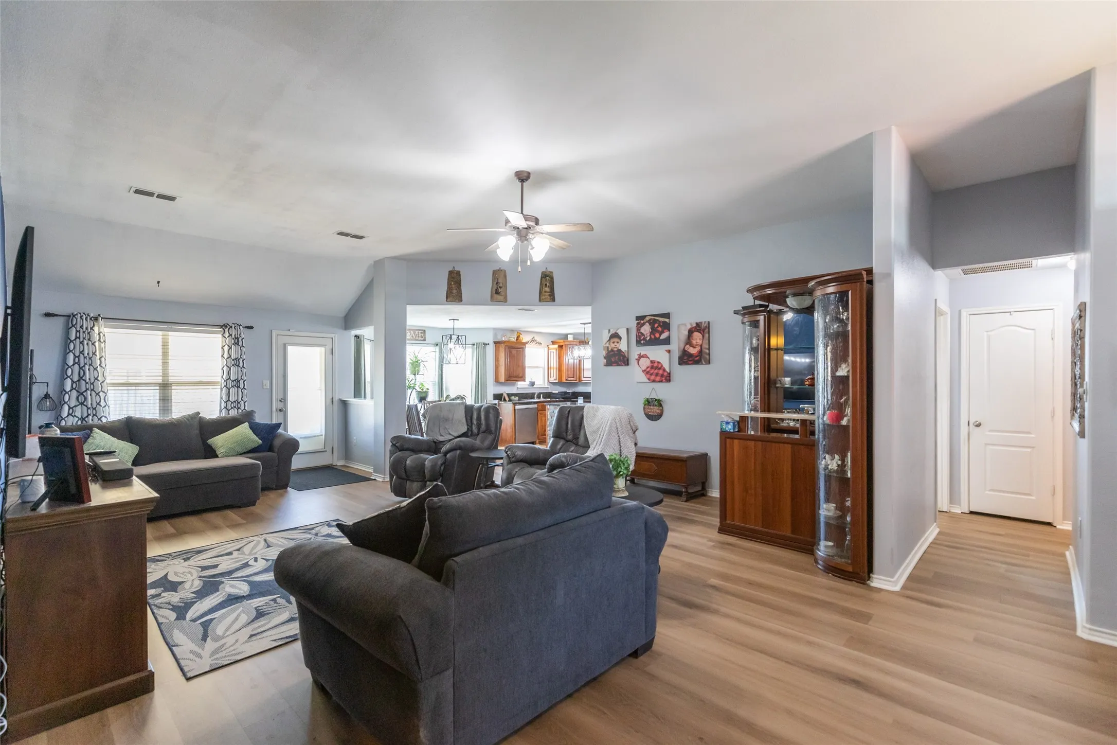 Single Family Residence For Sale in Taylor County , 6602 Inverness Street, Abilene, Texas 79606, 3 Bedroom, 2 Bathroom, 2 Garage spaces, 1,772 Sqft, built in 2005, mls#21355757, Real Estate Agent in Abilene, Homes For Sale in Taylor county, Homes For Sale in Abilene, Realtor in Abilene Texas, Real Estate Brokerage Independent Realty Texas, Luminita Cordes Realtor